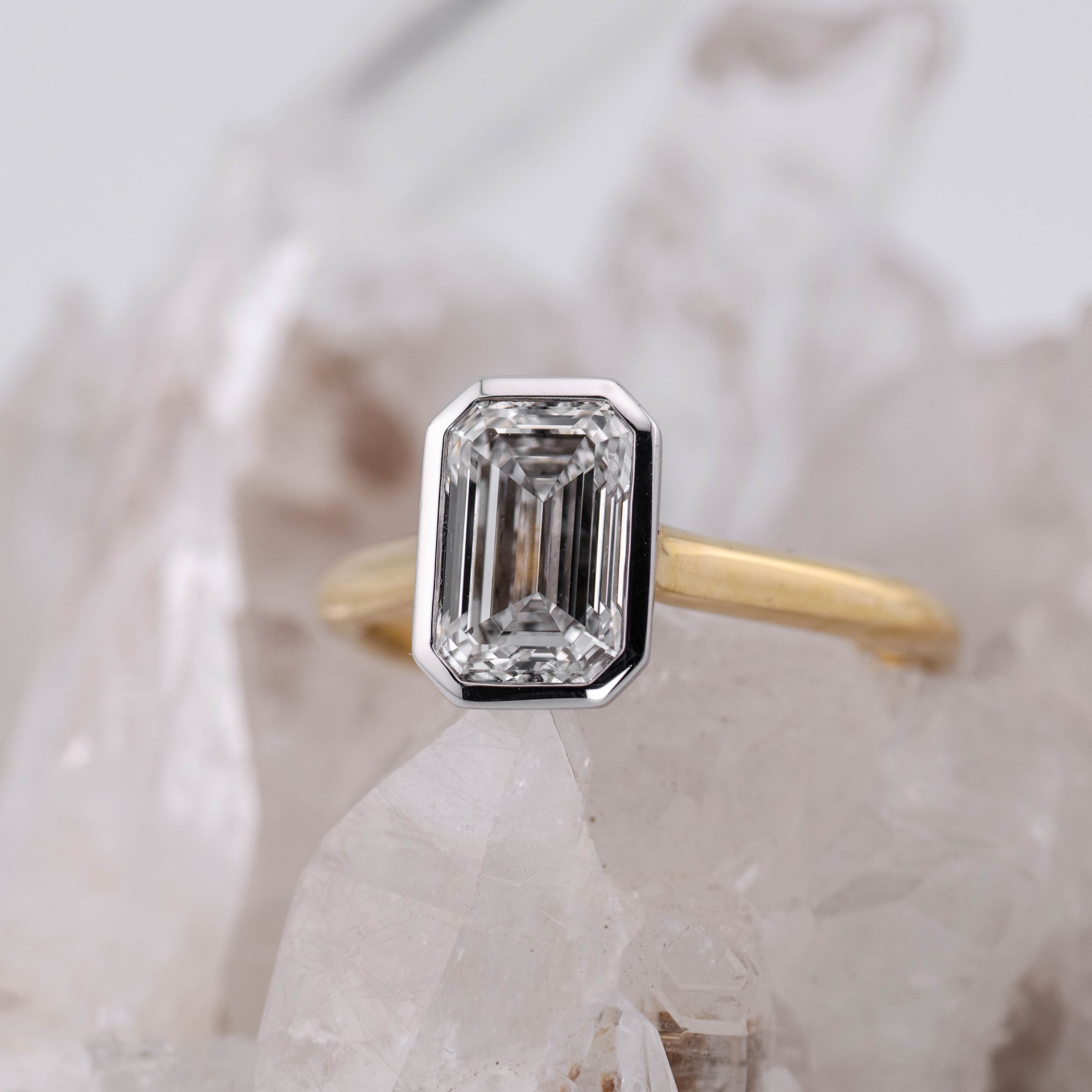 (Ready to Ship Size M) -Bezel Emerald Solitaire 2.03ct D VS1 in 18k 2 Tone Gold