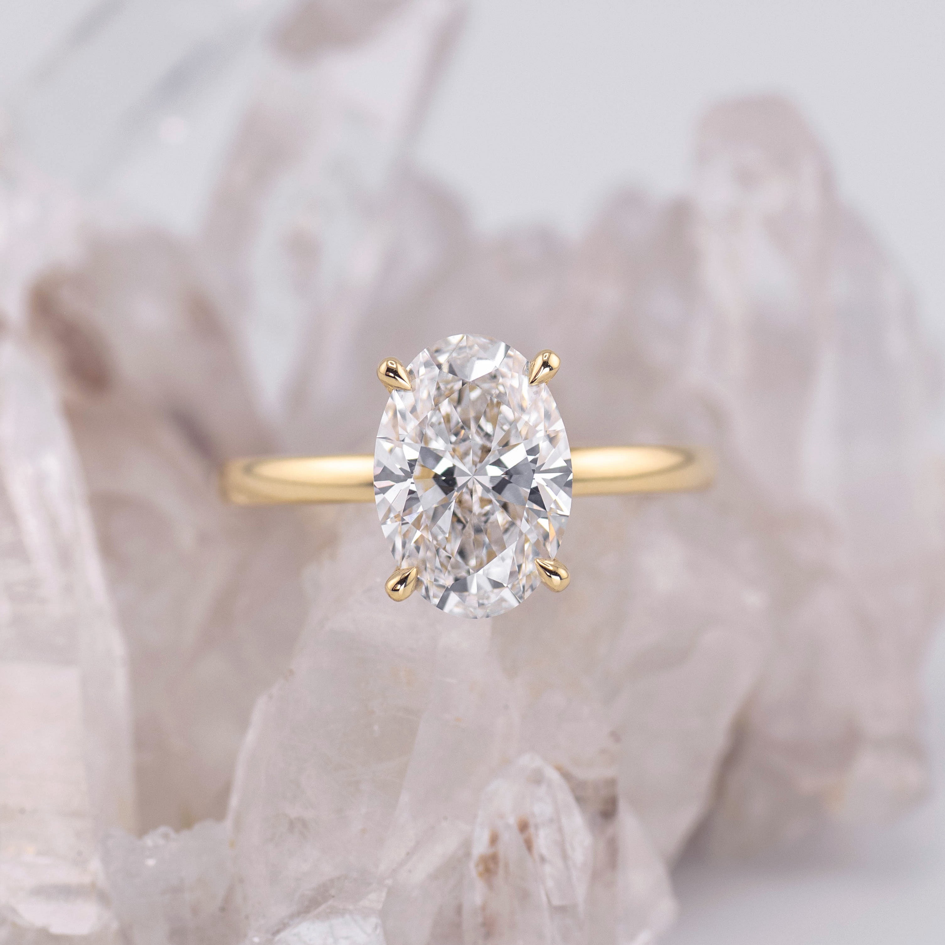 (Ready to Ship Size M) - Kate 2.5 – 4 Claw 2.50ct E VVS2 Oval Solitaire in 18k Yellow Gold