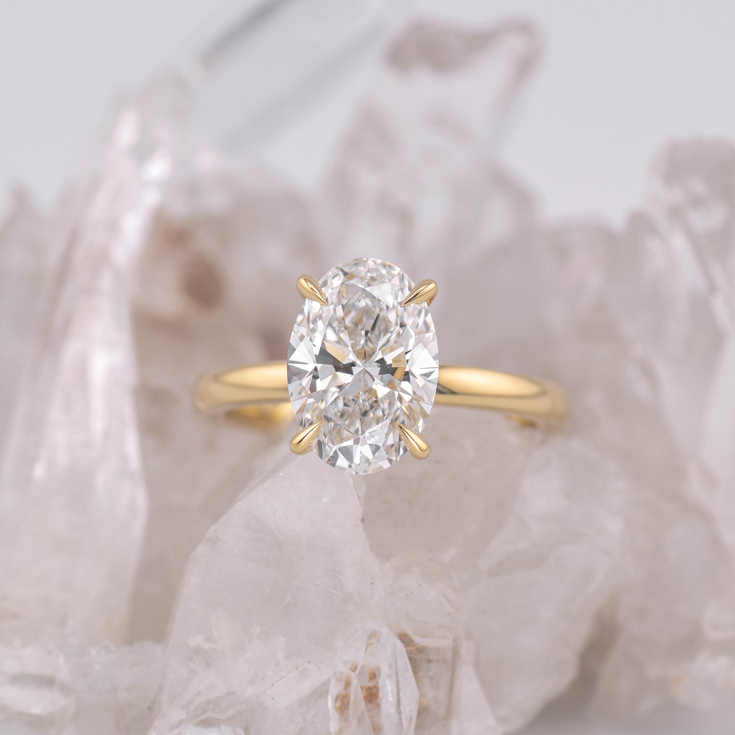 (Ready to Ship Size L) - Kate 2.5 – 4 Claw 2.58ct E VVS2 Oval Solitaire in 18k Yellow Gold