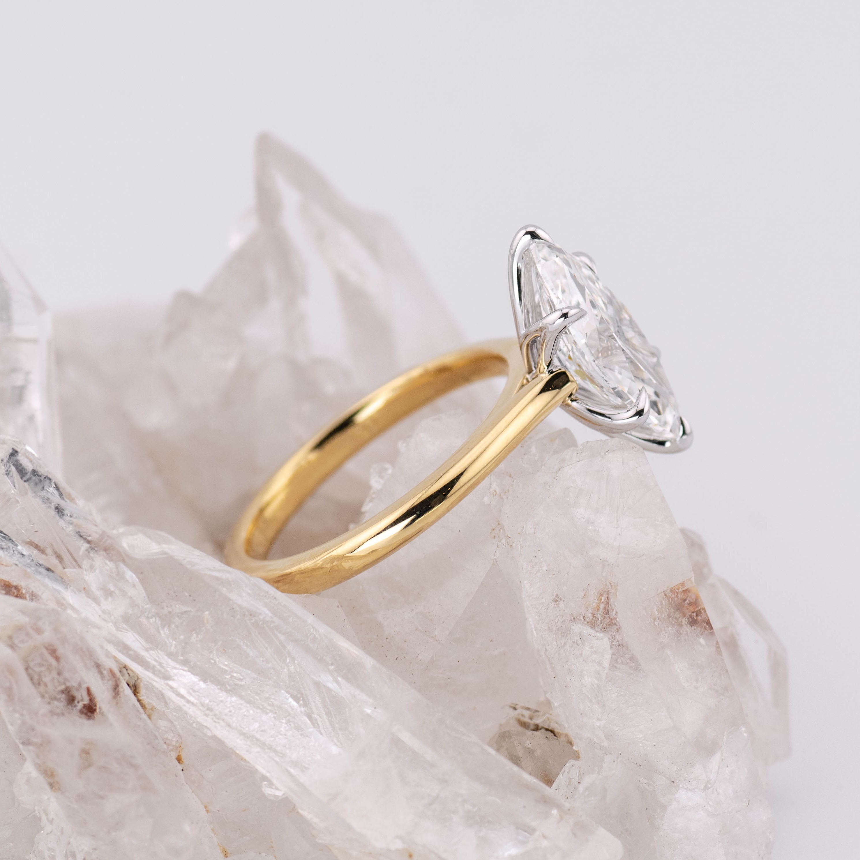 (Ready to Ship Size M) - Petal Marquise – 6 Claw 2.59ct E VVS2 Marquise Solitaire in 2 Tone Yellow and White Gold