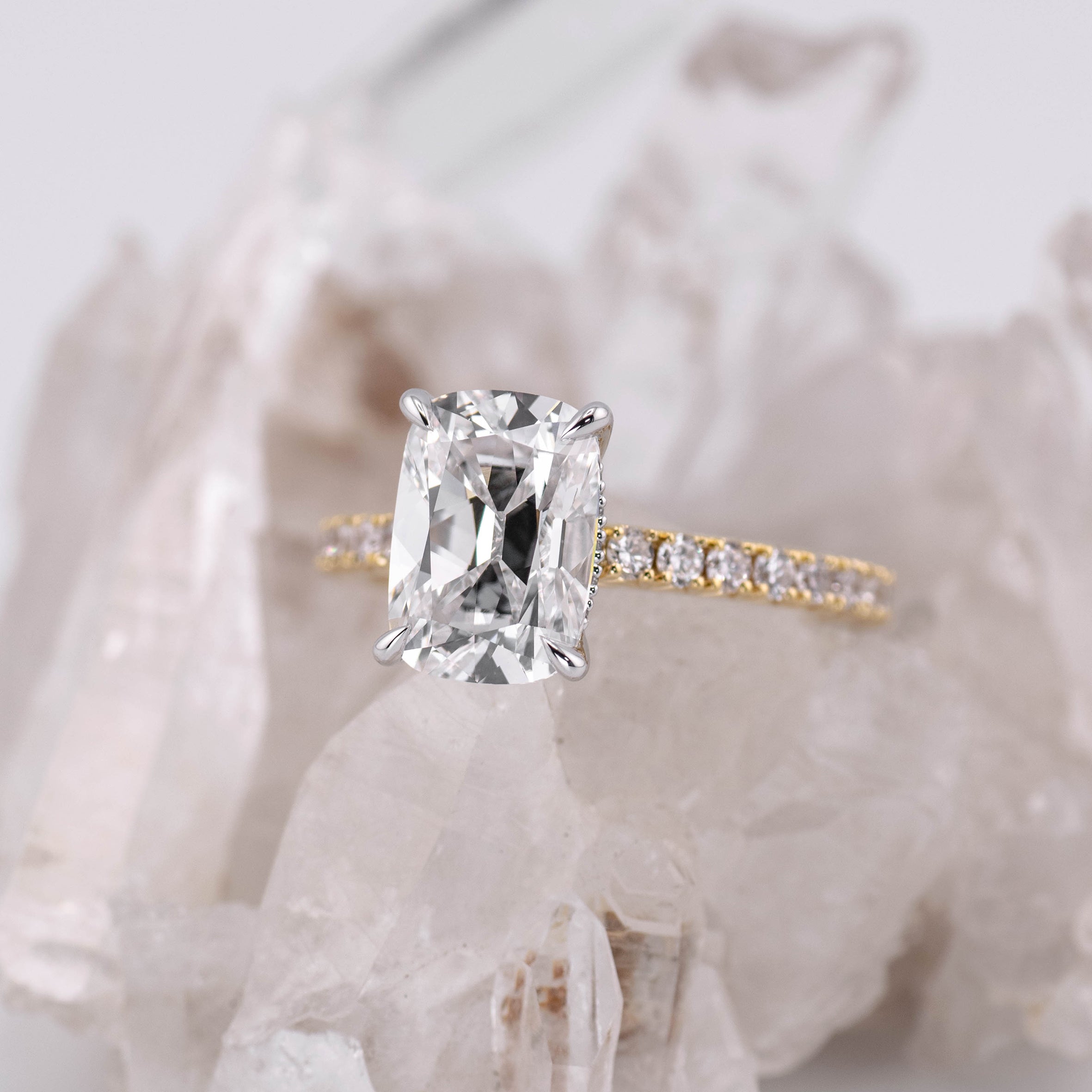 (Ready to Ship Size M) - 2.78ct Old Mine E VVS2 Solitaire with Hidden Halo & French Pave Band 18k 2 Tone Gold