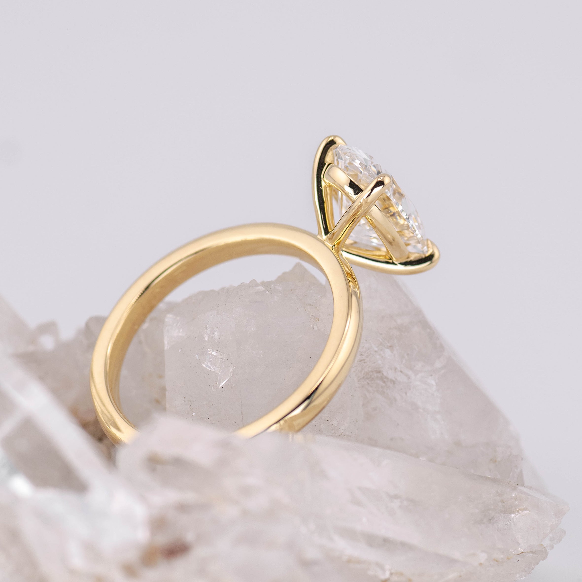 (Ready to Ship Size M) - Kate – 4 Claw 2.84ct Oval Solitaire in 18k Yellow Gold