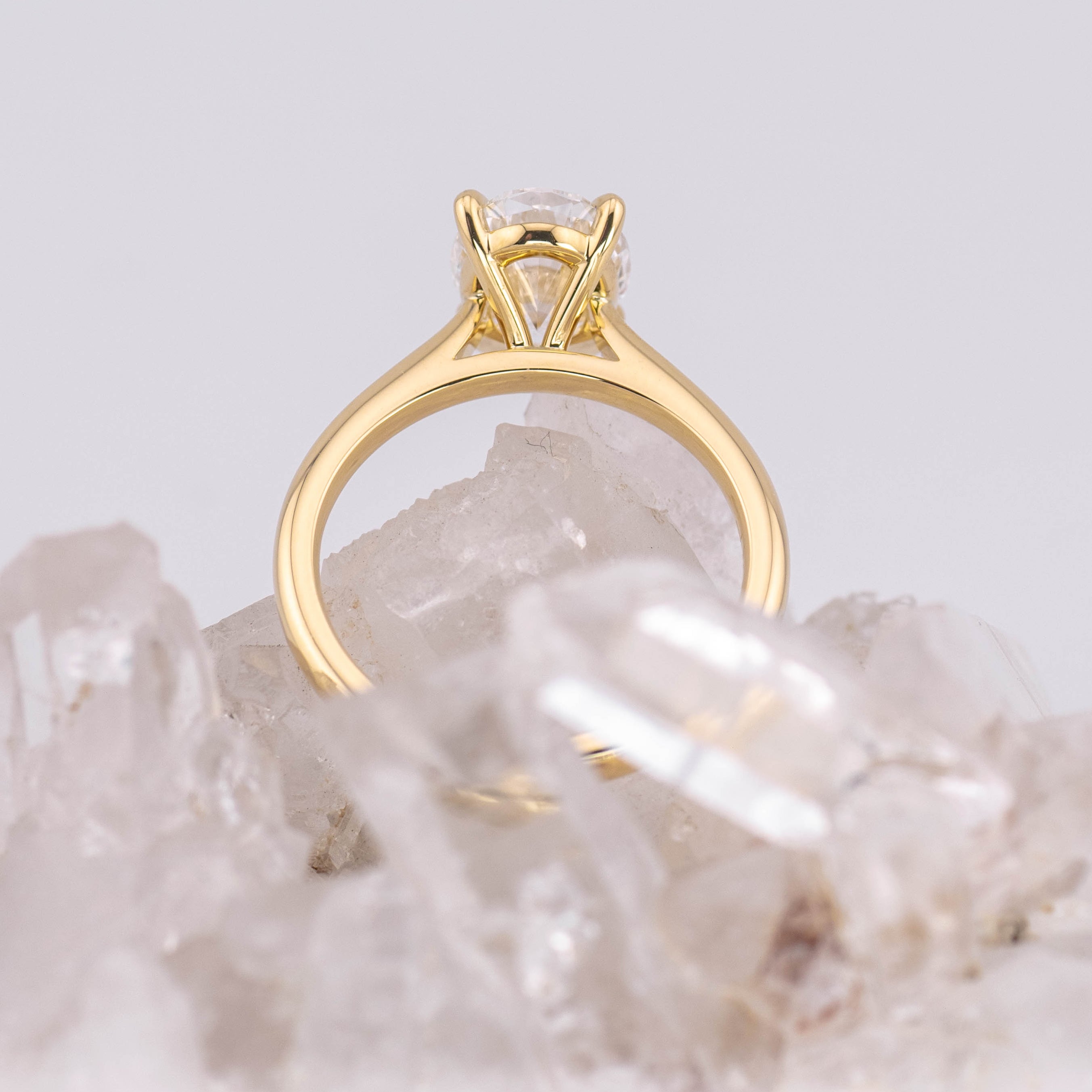(Ready to Ship Size M) - Oval Cathedral 4 Claw 2.10ct E VVS2 Solitaire in 18k Yellow Gold