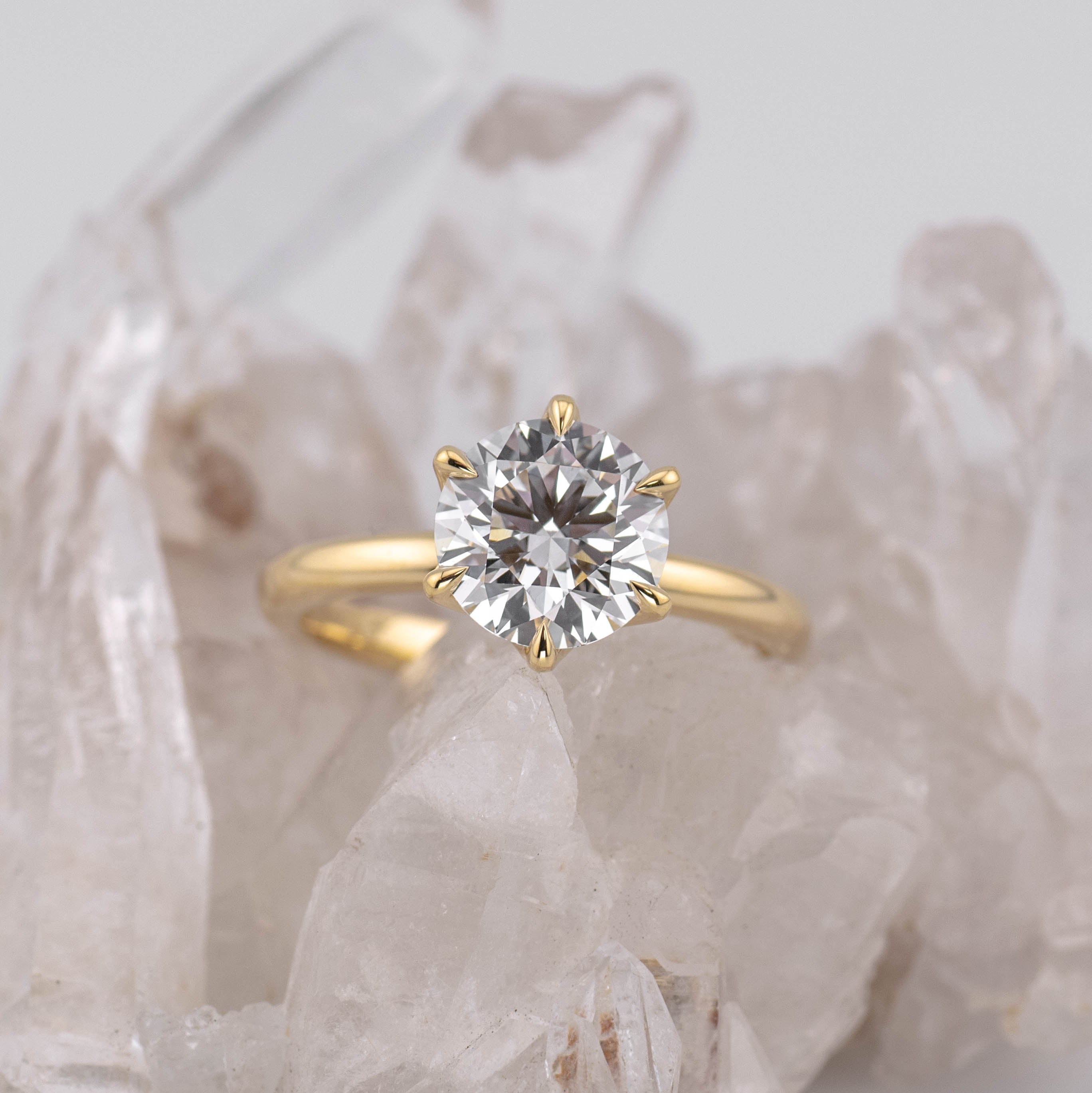 (Ready to Ship Size M) - Petal 2 – 6 Petal Claw 2.04ct D VVS2 Round Solitaire in 18K Yellow Gold