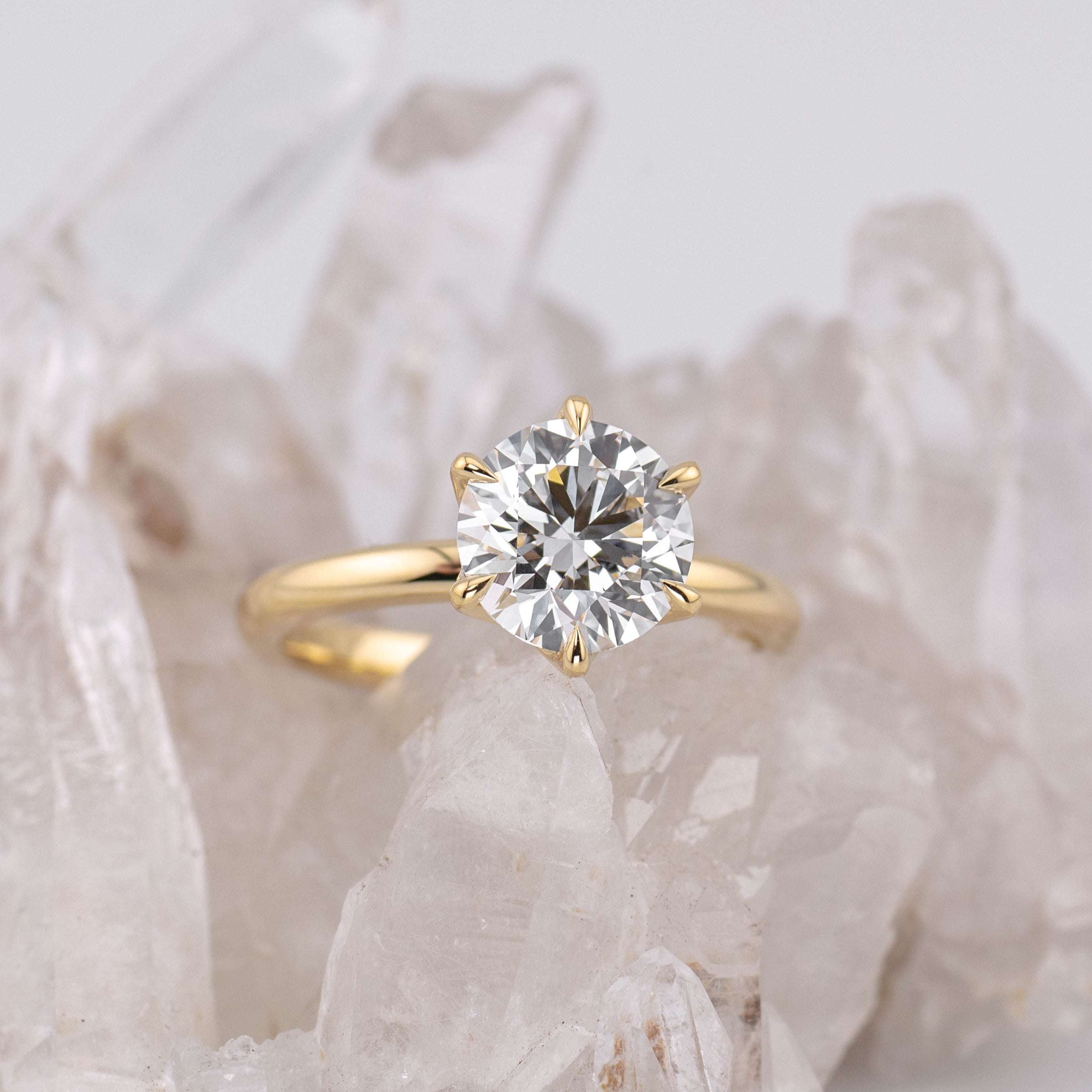 (Ready to Ship Size M) - Petal 2 – 6 Petal Claw 2.04ct D VVS2 Round Solitaire in 18K Yellow Gold