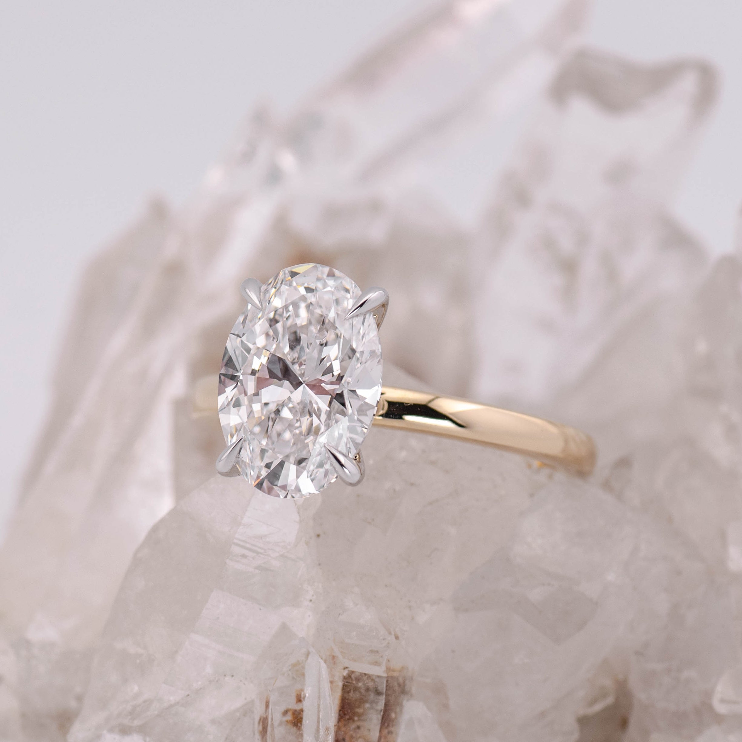 (Ready to Ship Size M) - Oval Solitaire 3.02ct E VVS2 in 14k Two Tone Gold