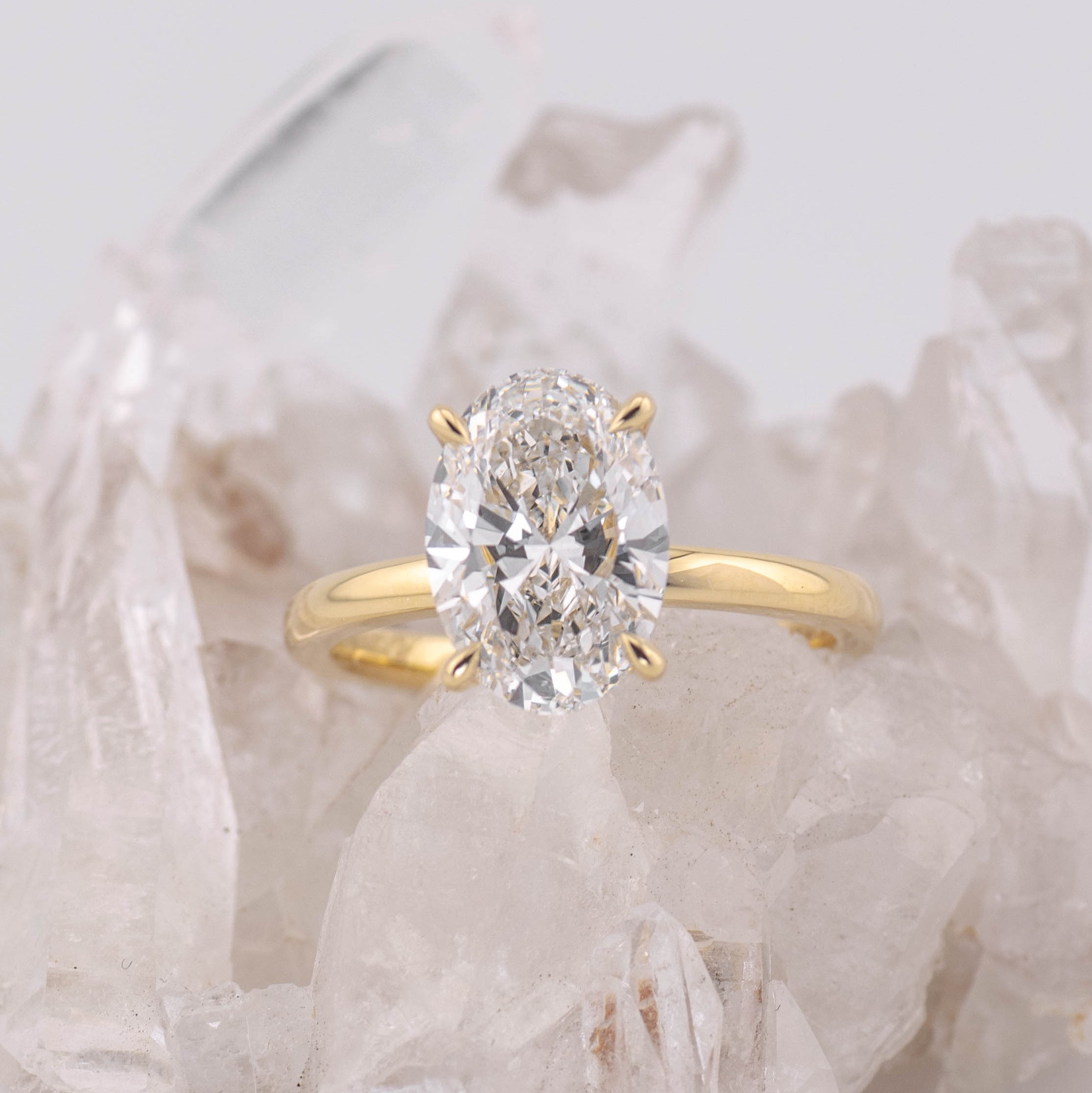 (Ready to Ship Size M) - Oval Solitaire 4.08ct E VVS2 in 18k Yellow Gold