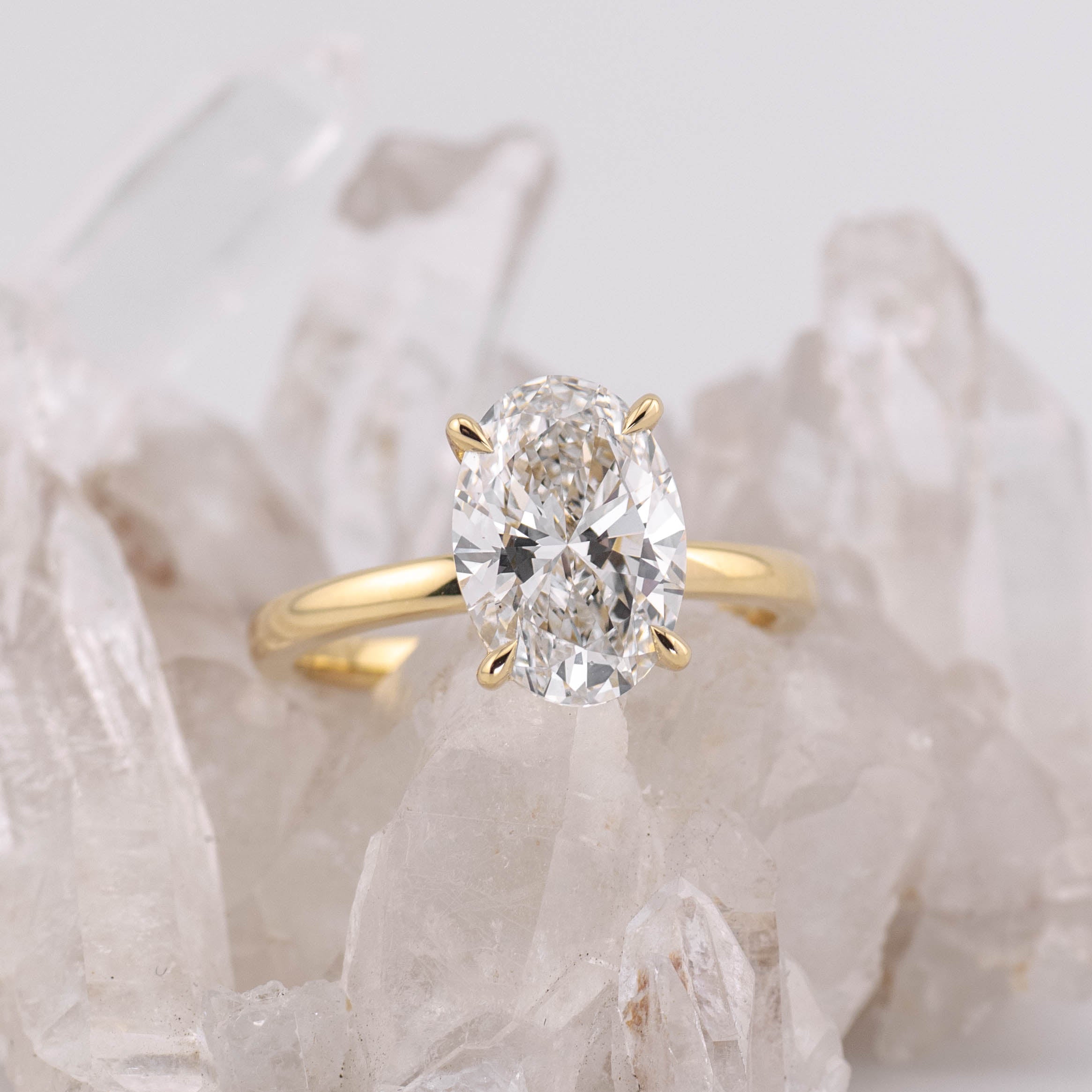 (Ready to Ship Size M) - Oval Solitaire 4.08ct E VVS2 in 18k Yellow Gold