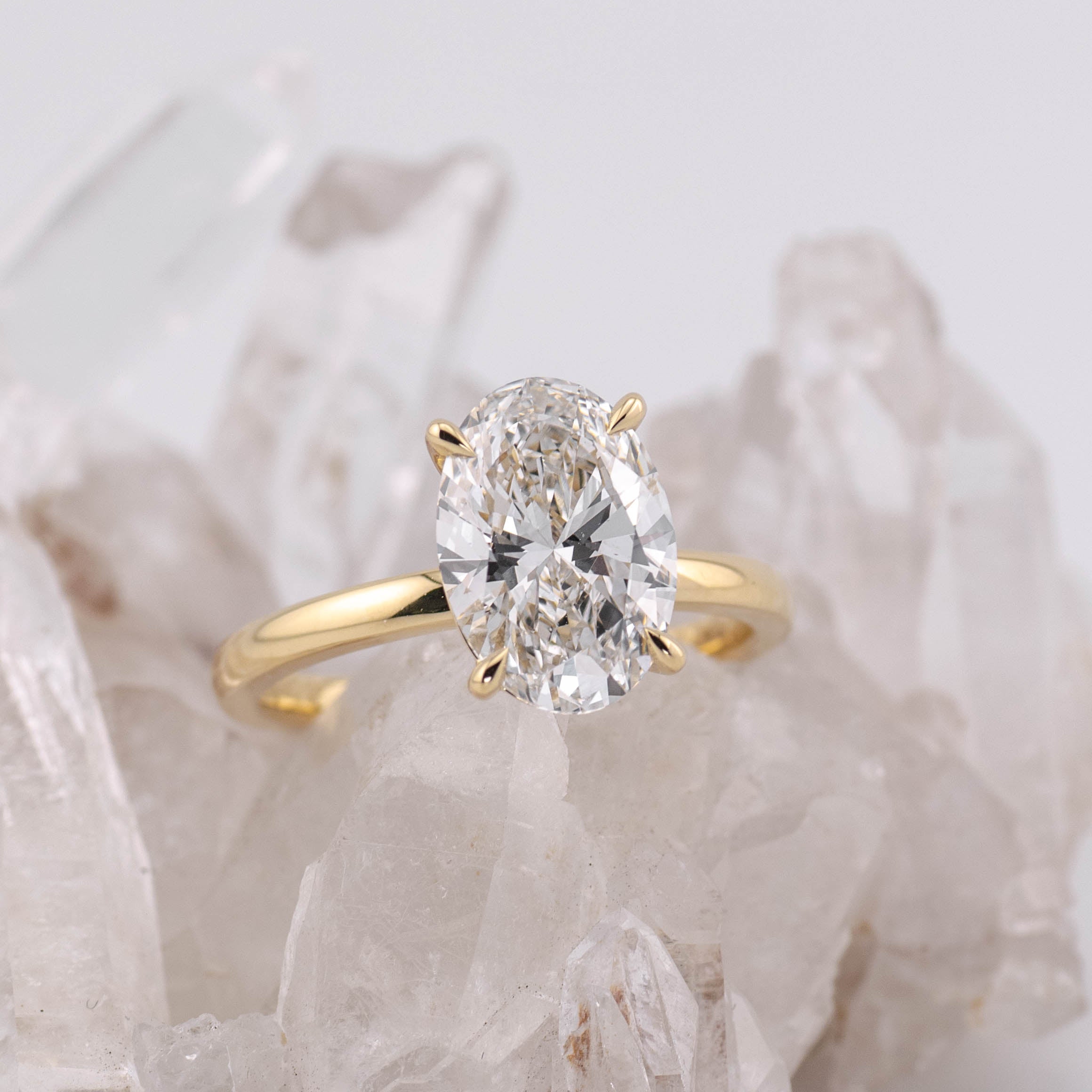 (Ready to Ship Size M) - Oval Solitaire 4.08ct E VVS2 in 18k Yellow Gold