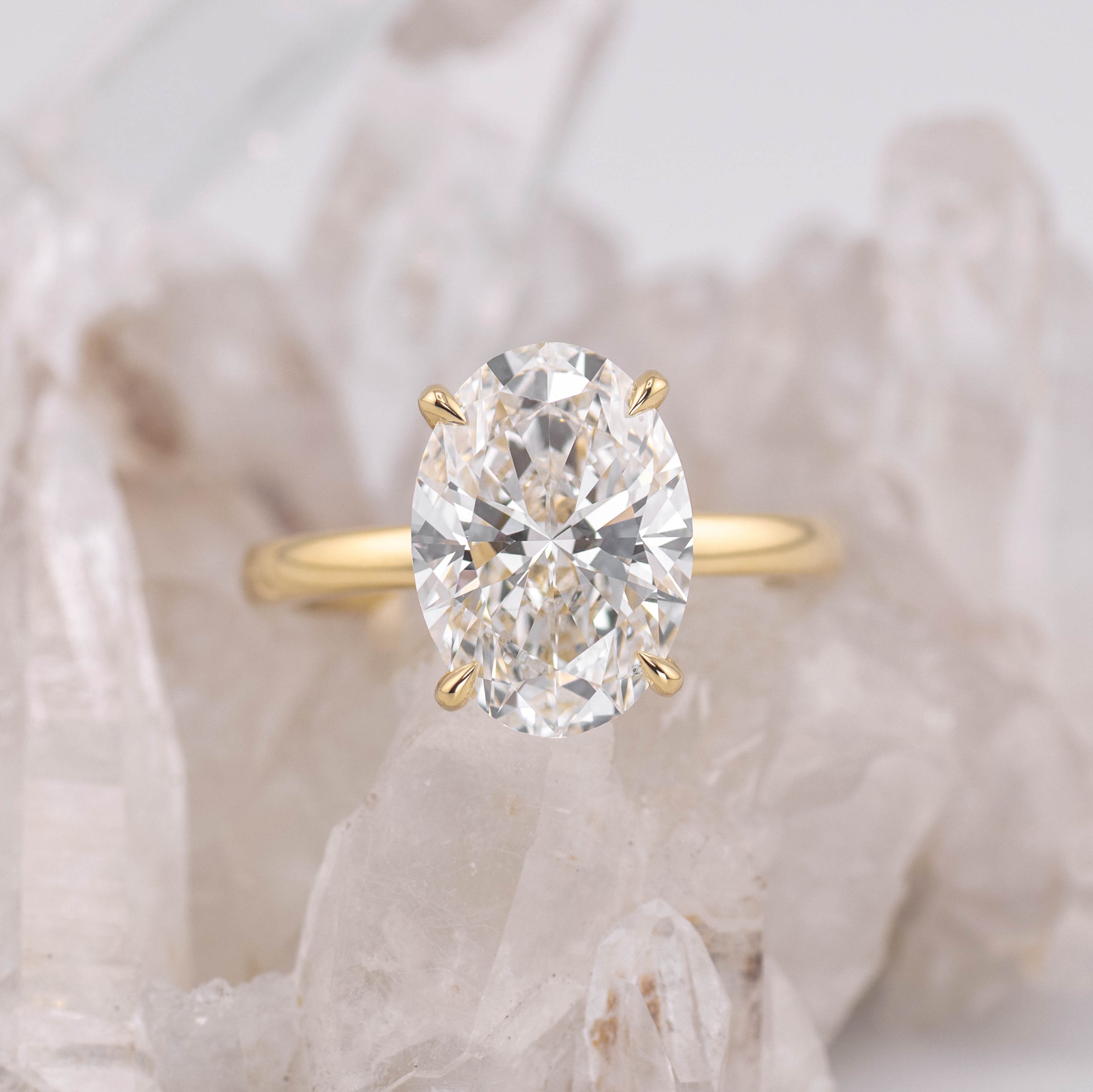(Ready to Ship Size M) - Kate 4.0 – 4 Claw 4.10ct E VVS2 Oval Solitaire in 18k Yellow Gold
