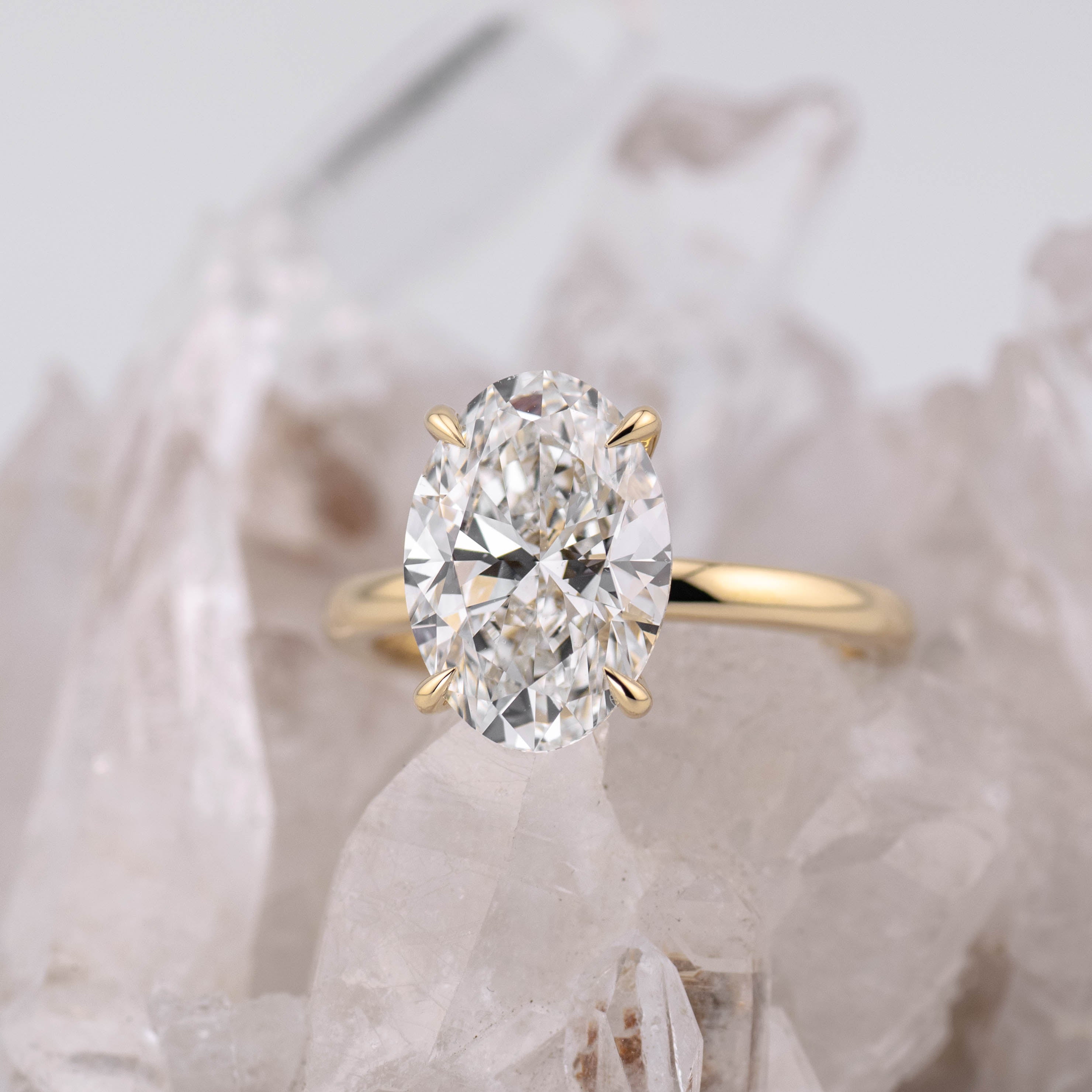 (Ready to Ship Size M) - Oval Solitaire 4.07ct F VVS2 in 18k Yellow Gold