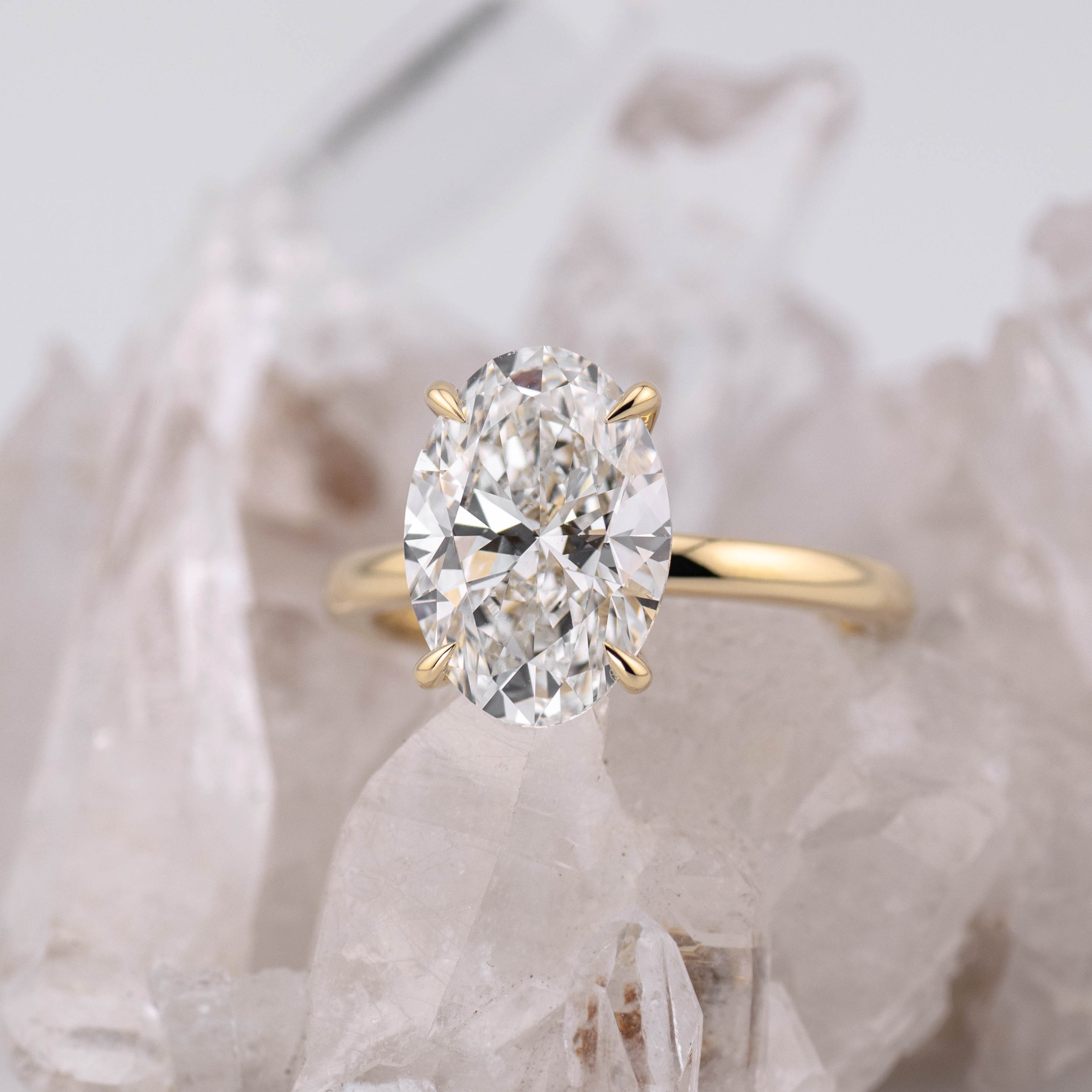 (Ready to Ship Size M) - Oval Solitaire 4.07ct F VVS2 in 18k Yellow Gold