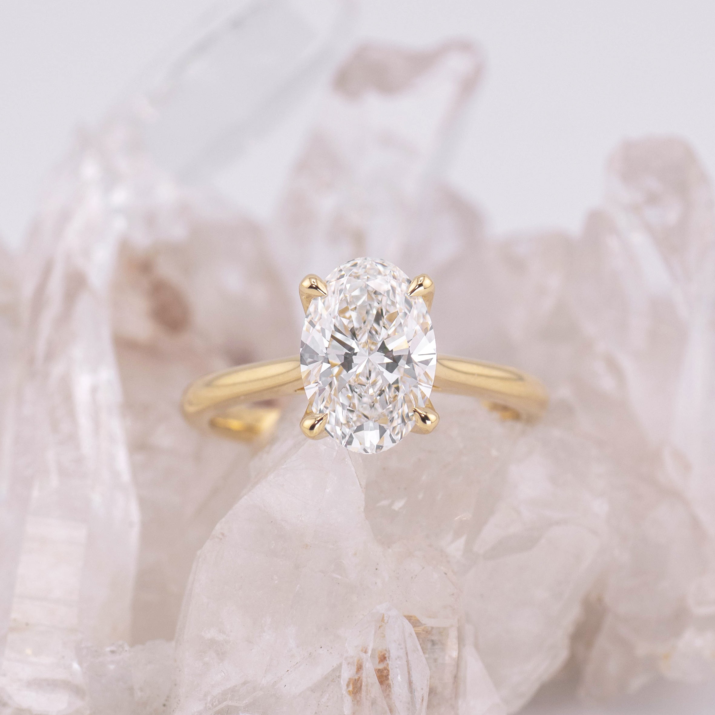 (Ready to Ship Size M) - Oval Petal 2.0 – 4 Claw Petal Basket 2.08ct E VVS2 Oval Solitaire in 18k Yellow Gold