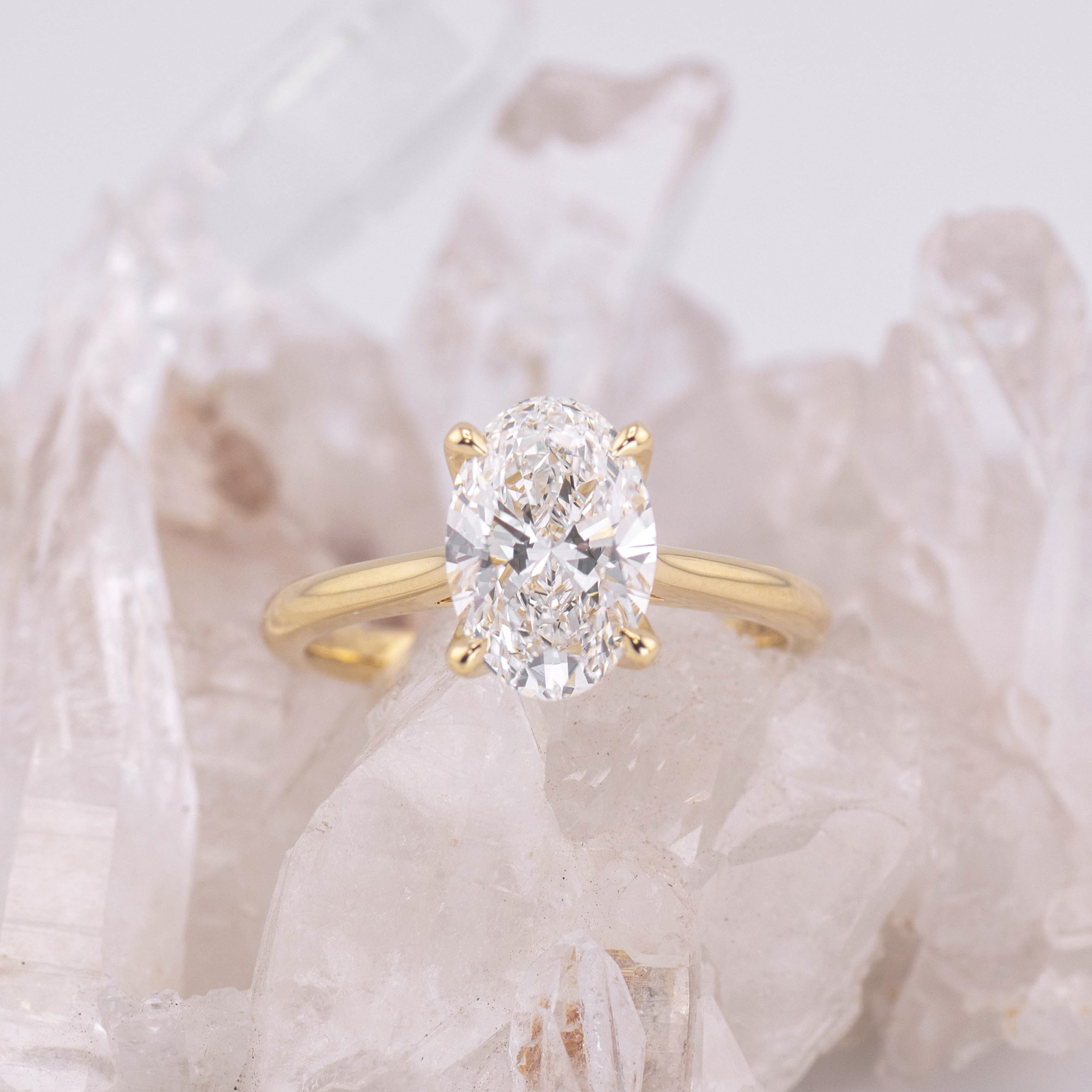 (Ready to Ship Size M) - Oval Petal 2.0 – 4 Claw Petal Basket 2.08ct E VVS2 Oval Solitaire in 18k Yellow Gold