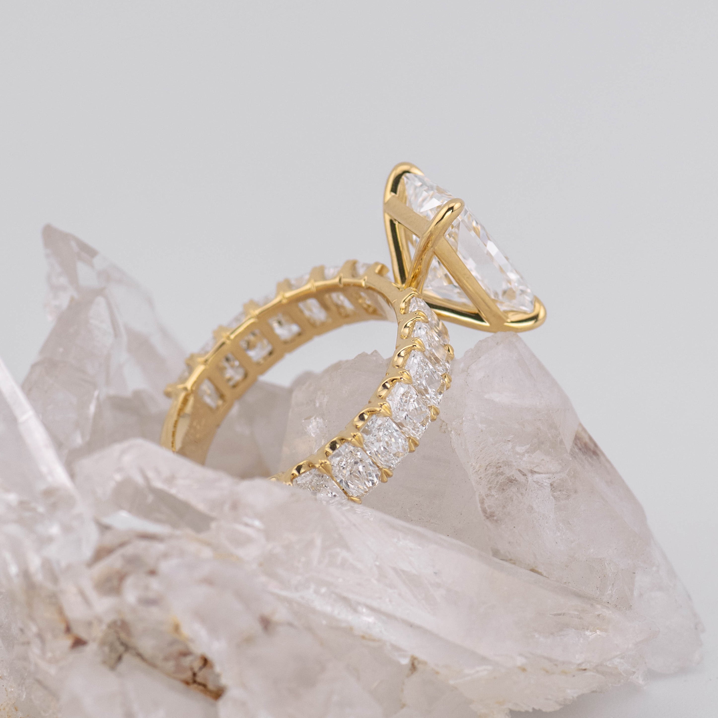 Frankie 4.0 - 4ct Radiant Lab Diamond Ring with Radiant band D/E VVS2 Lab Diamond