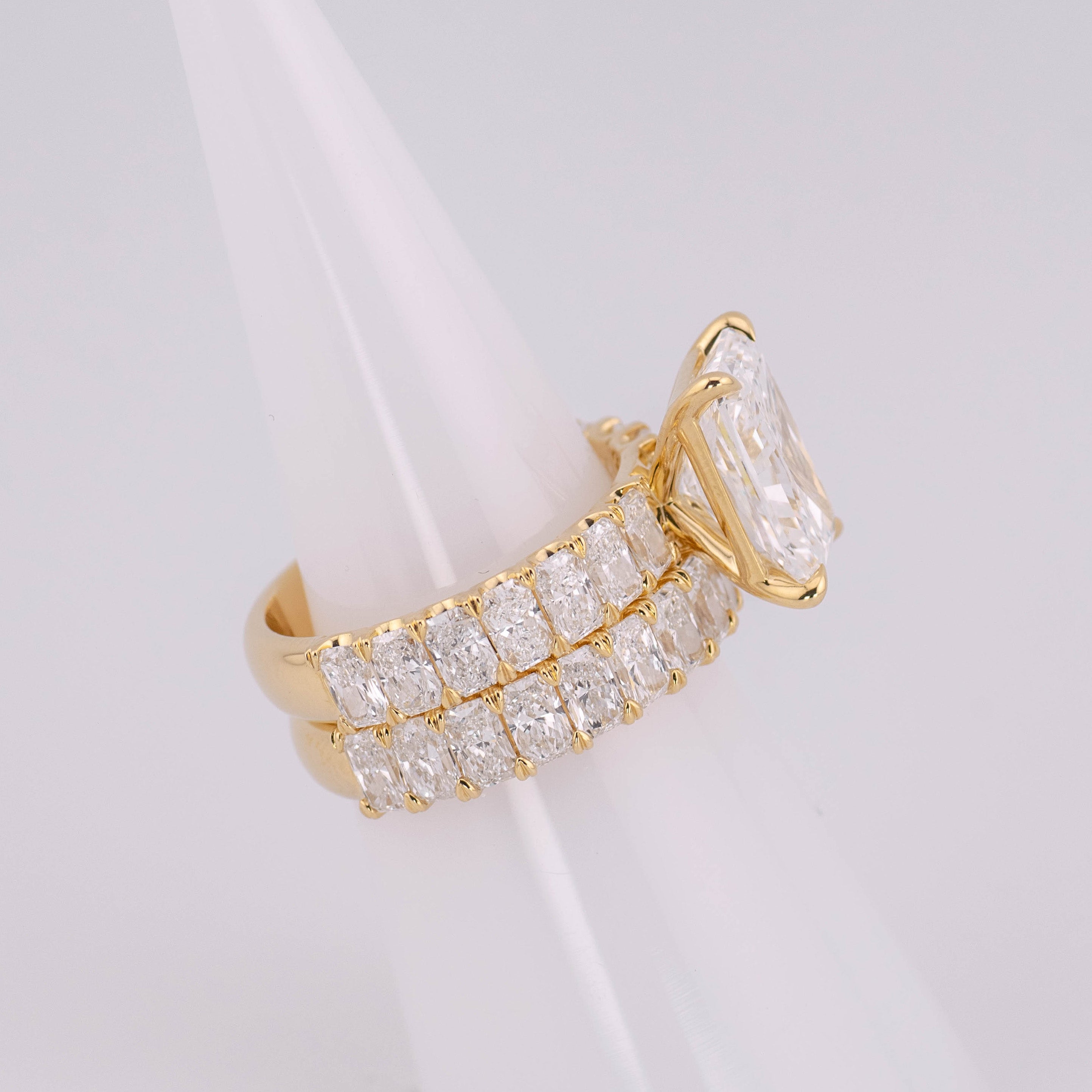 Frankie 4.0 - 4ct Radiant Lab Diamond Ring with Radiant band D/E VVS2 Lab Diamond