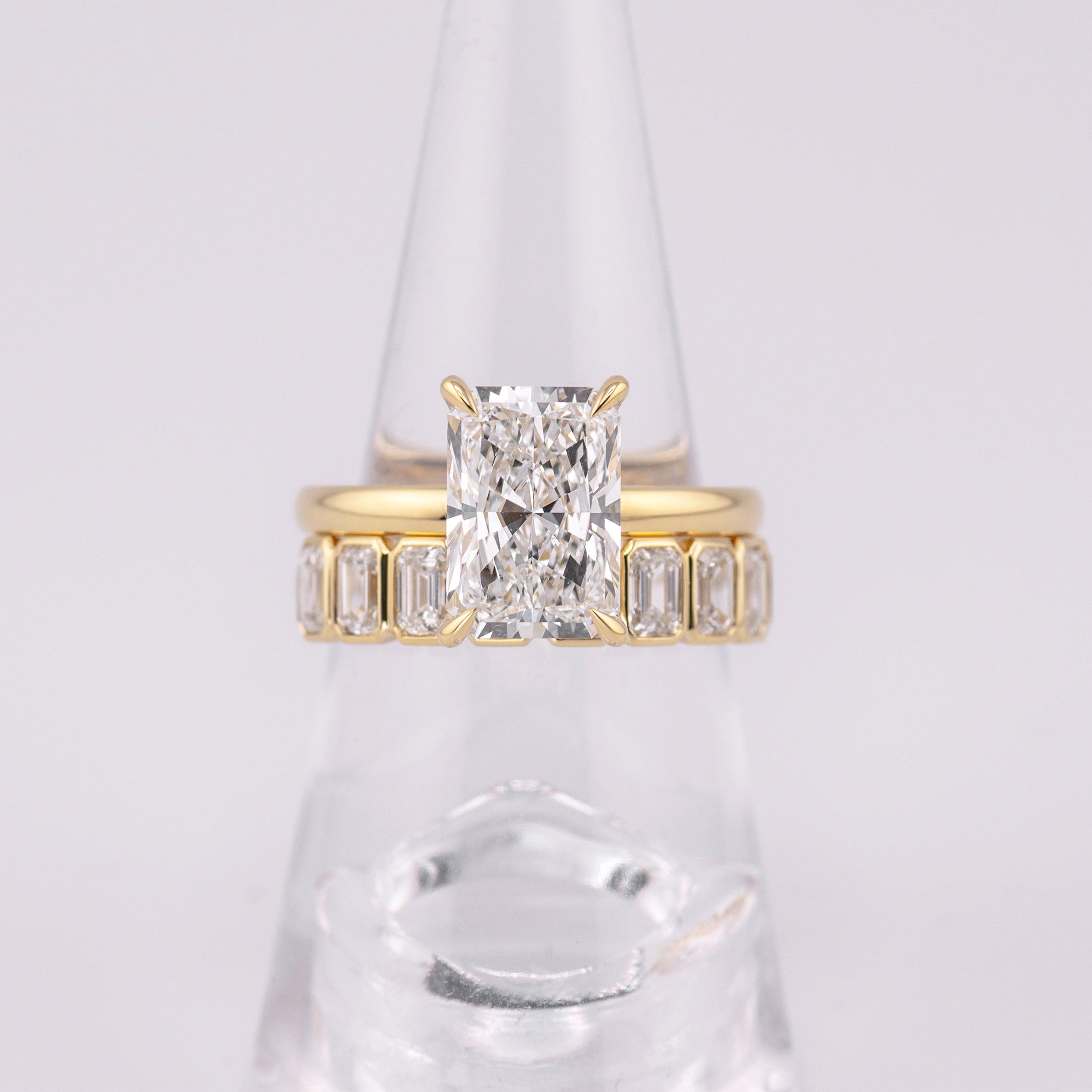 (Ready to Ship M) Willow 1/2 Band North/South Emerald Bezel Set Wedding/Eternity Ring 18k Yellow Gold