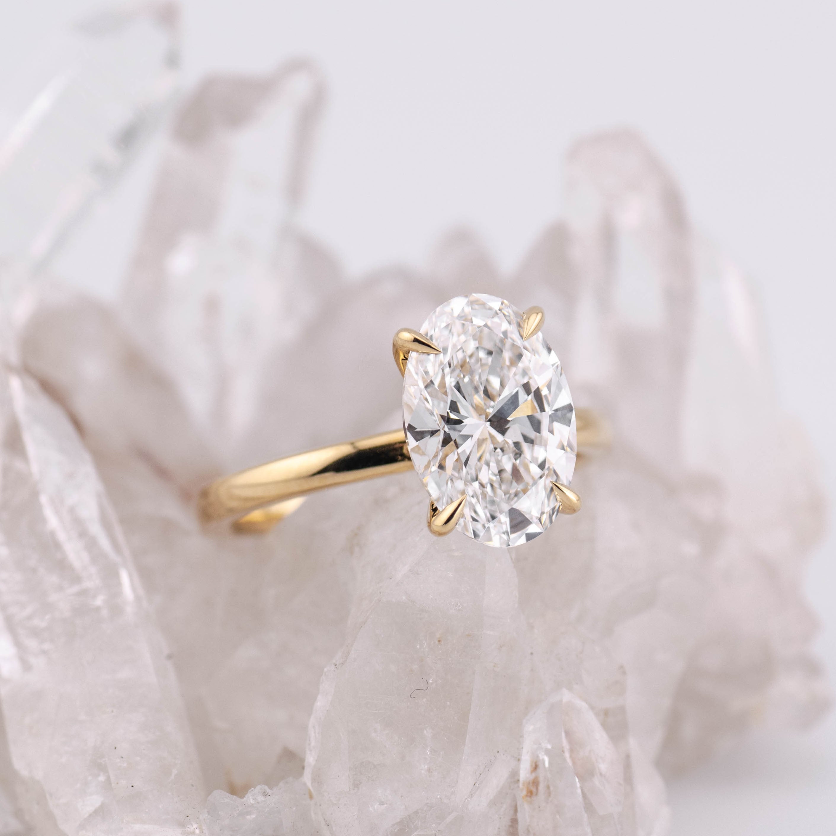 (Ready to Ship Size M) - Kate 3.0 – 4 Claw 3.08ct D VVS2 Oval Solitaire in 18k Yellow Gold