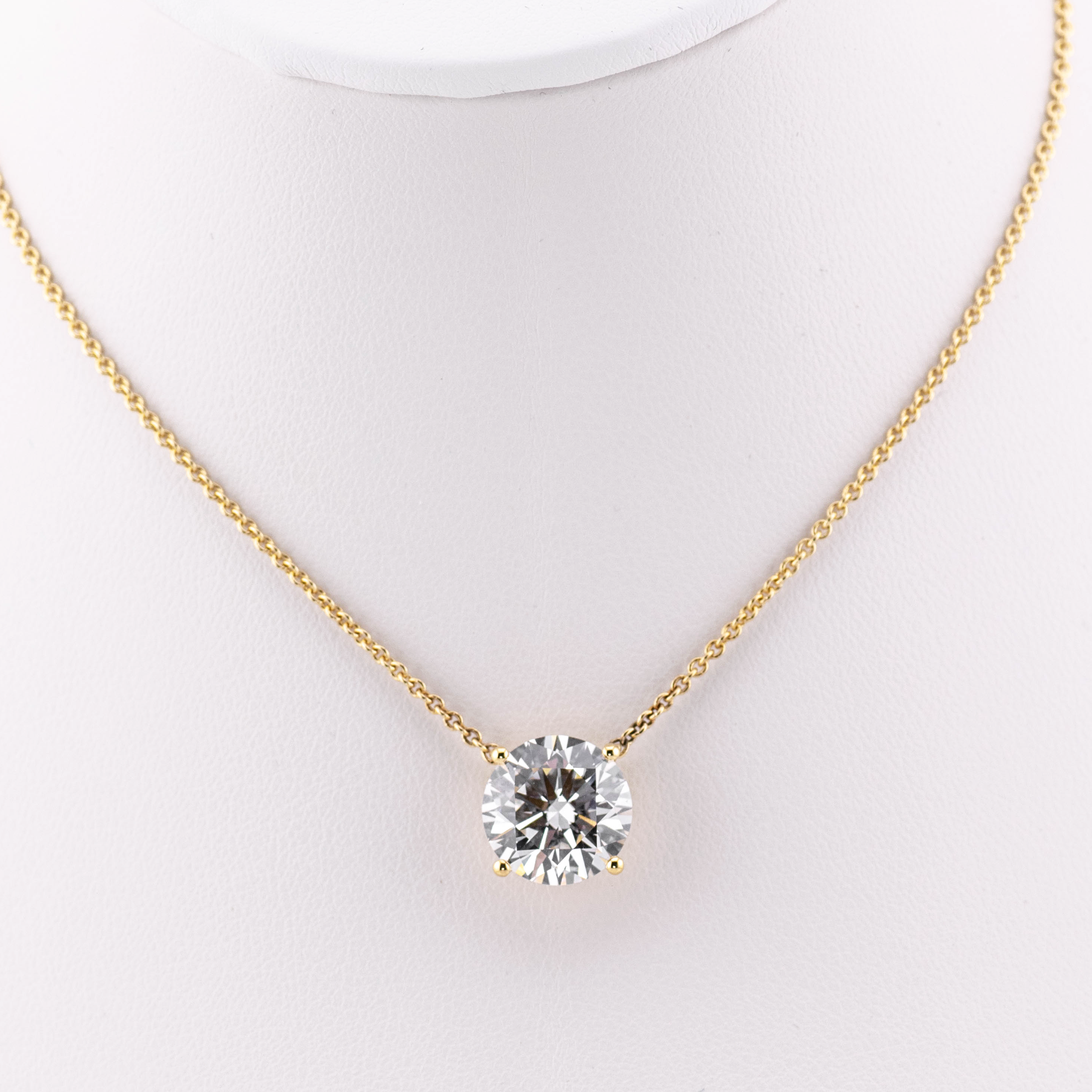 3.67ct 18k Yellow Gold Brilliant Round Cut Pendant and Chain