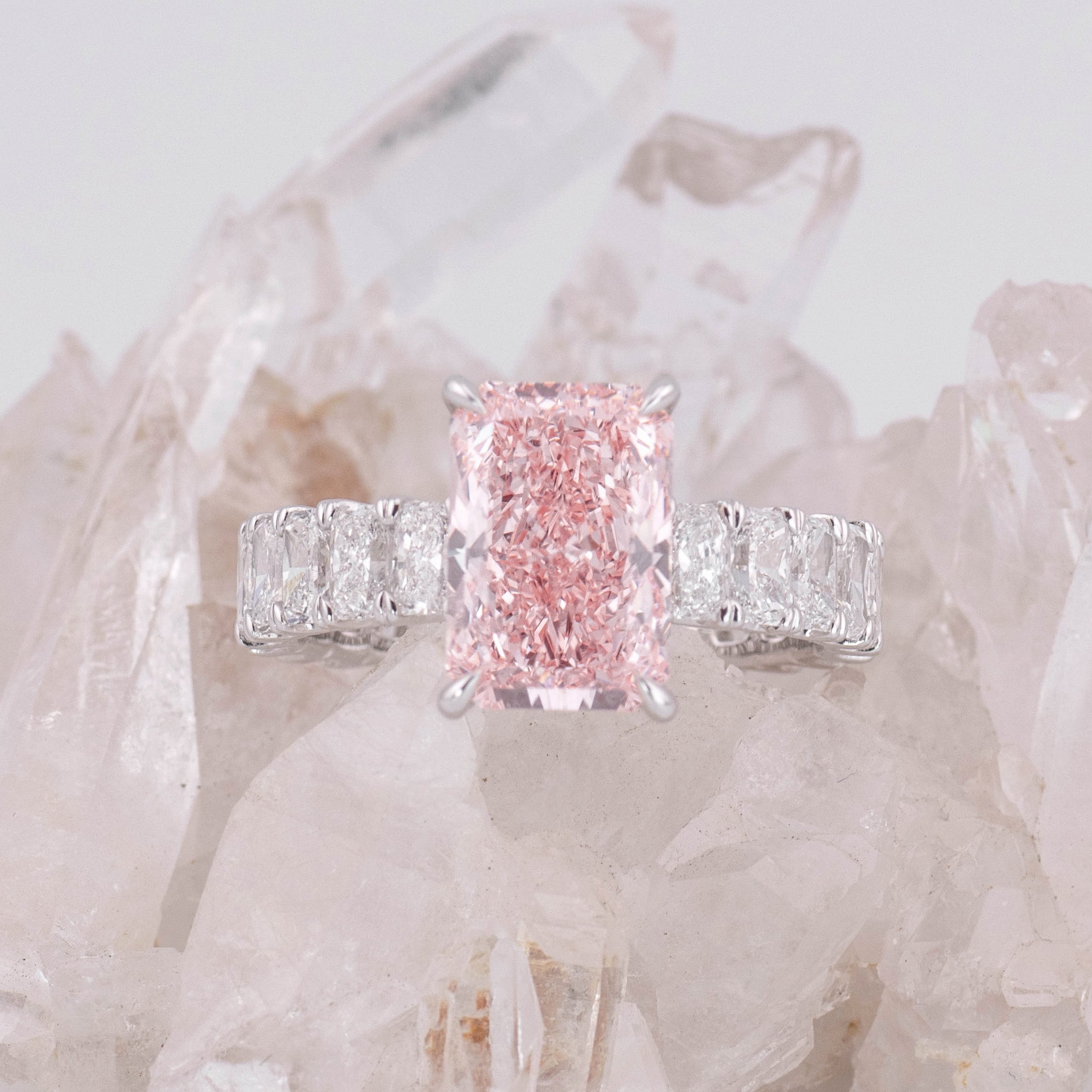 (Ready to Ship Size Q 1/2) Custom 4.01ct Fancy Vivid Pink Lab Diamond Ring in 9k White Gold