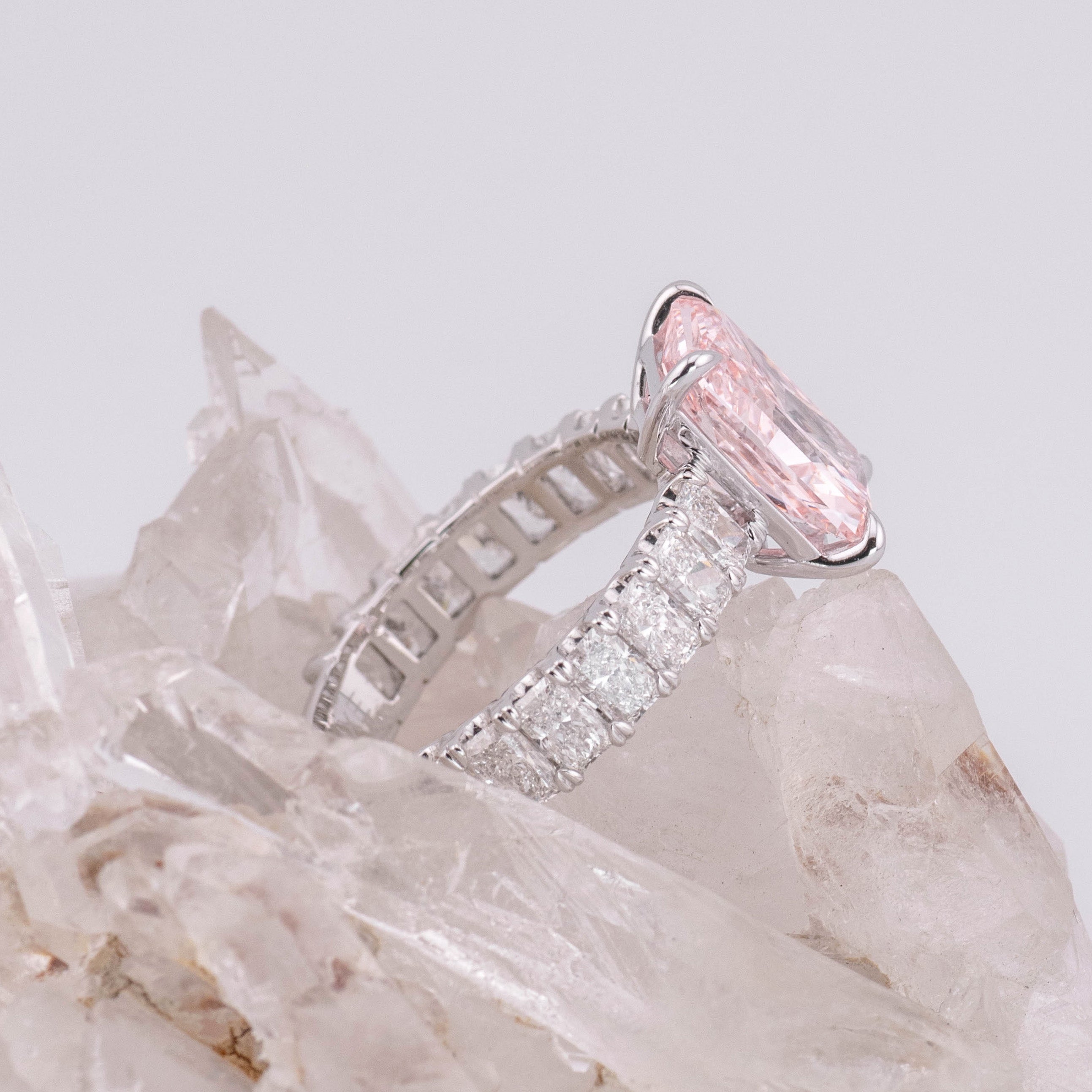 (Ready to Ship Size Q 1/2) Custom 4.01ct Fancy Vivid Pink Lab Diamond Ring in 9k White Gold