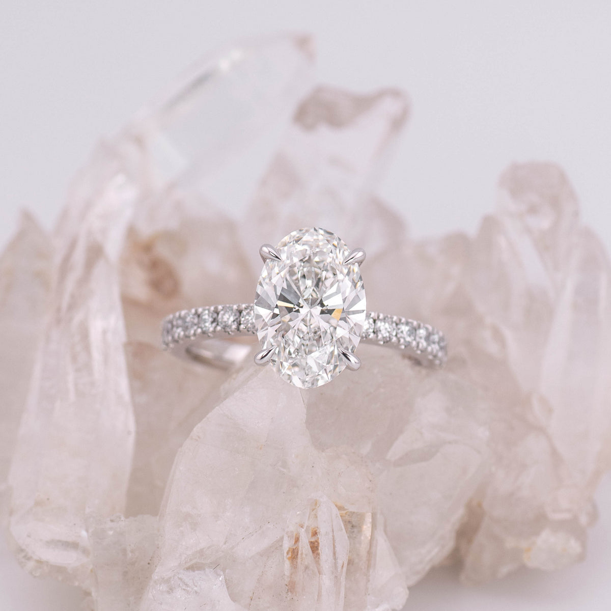 (READY TO SHIP SIZE M) 2.63CT E VVS2 OVAL SOLITAIRE WITH HIDDEN HALO & PAVE BAND in 18K WHITE GOLD