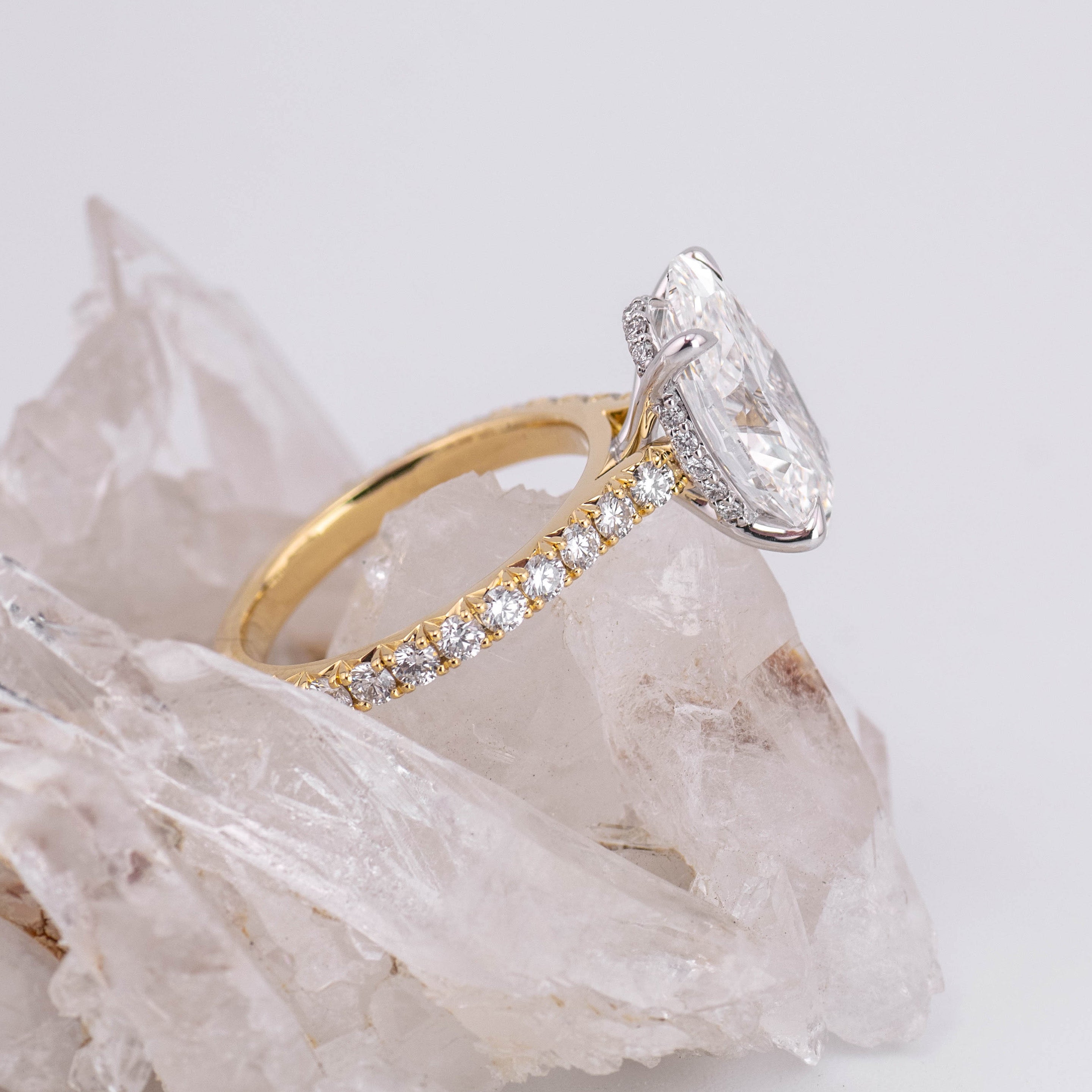 (Ready to Ship Size M) - 5.06ct E VVS2 Oval Solitaire with Hidden Halo & French Pave Band 18k 2 Tone Gold