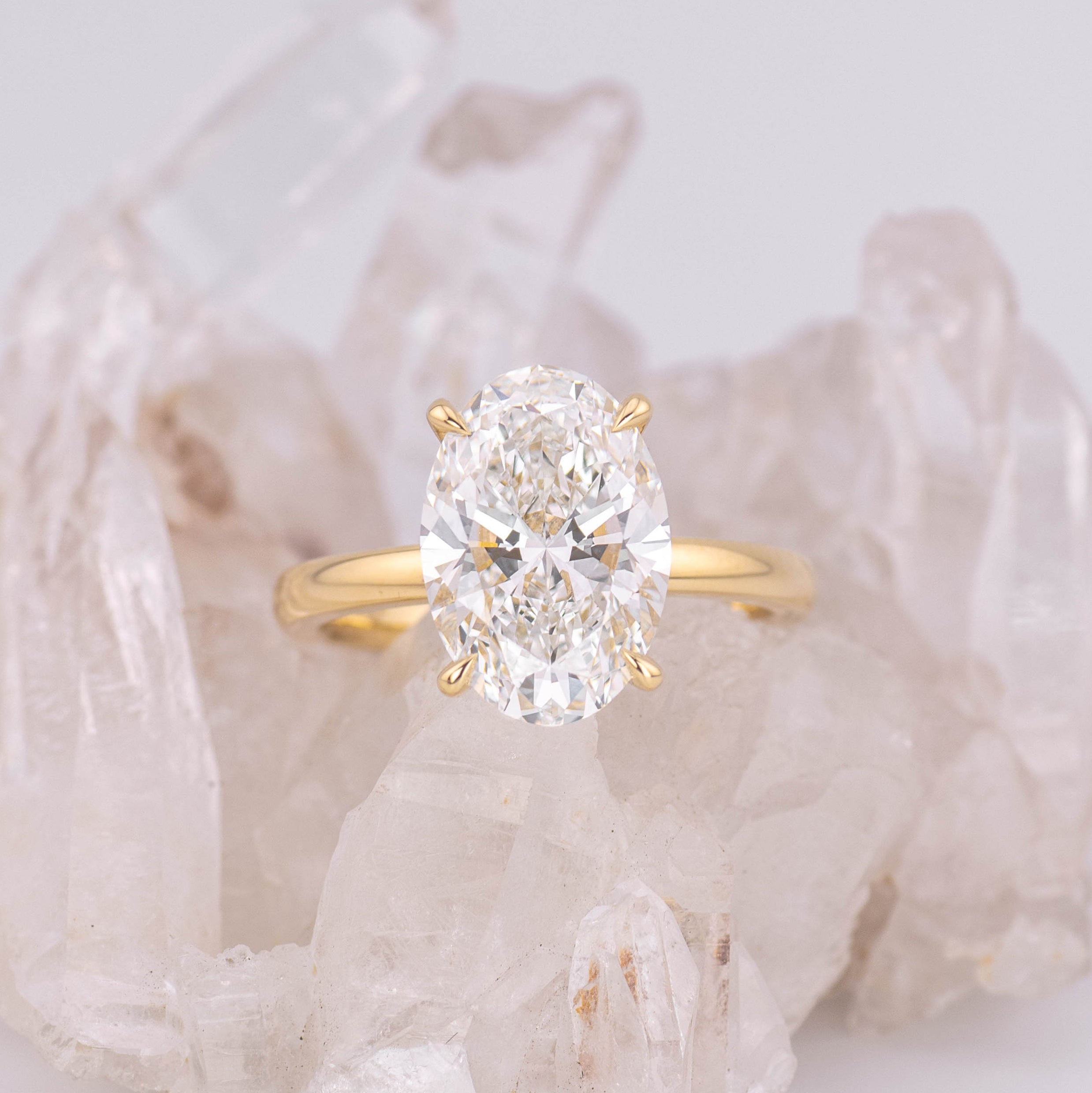(Ready to Ship Size M) - Kate 4.0 – 4 Claw 4.24ct E VVS2 Oval Solitaire in 18k Yellow Gold