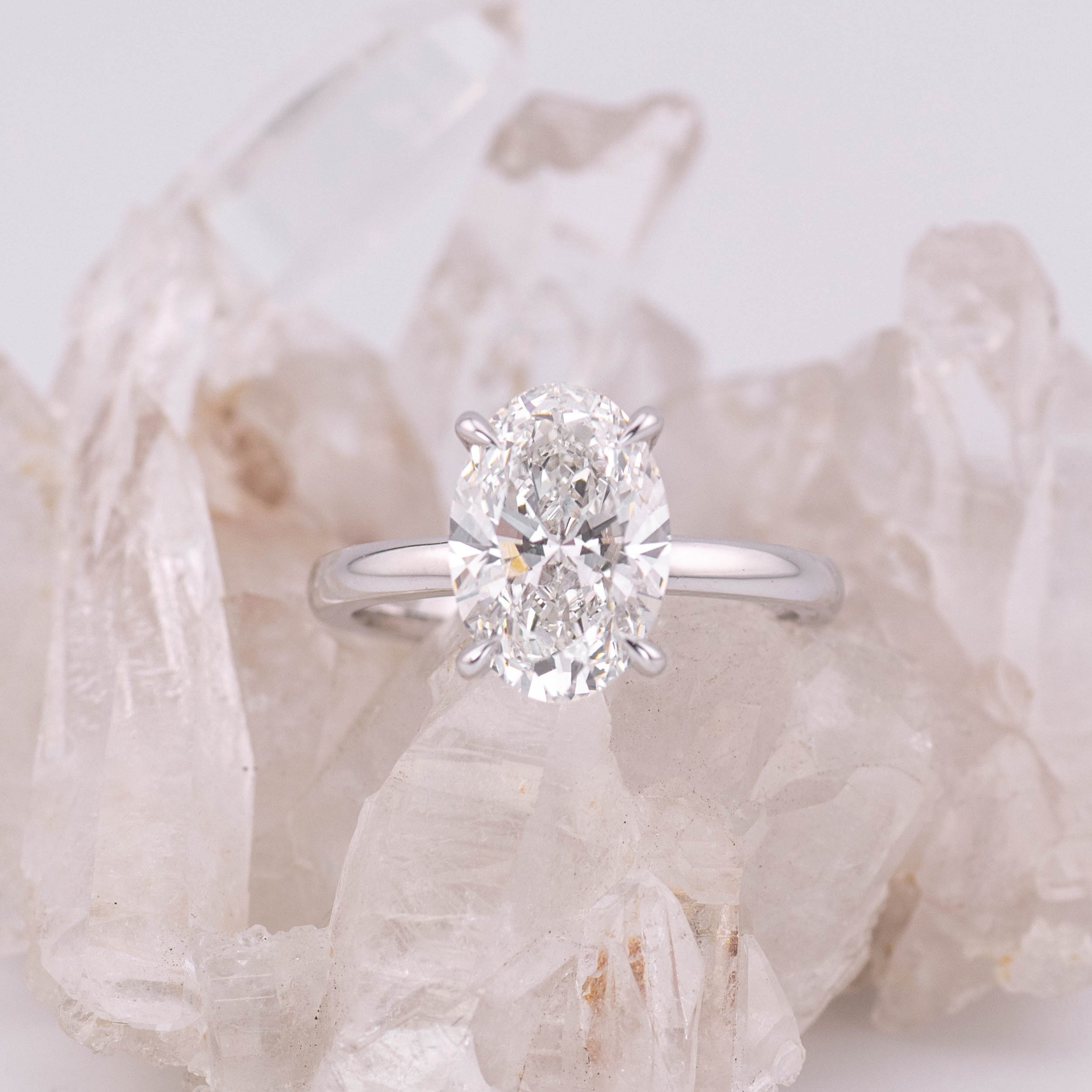 (Ready to Ship Size M) - Kate 3.0 – 4 Claw 3.16ct E VVS2 Oval Solitaire in 18k White Gold