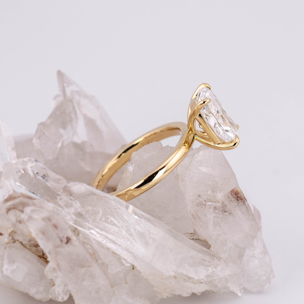 (Ready to Ship Size M) - Catherine 3.0 – Elongated Cushion 3.04ct D VVS2 Solitaire in 18k Yellow Gold
