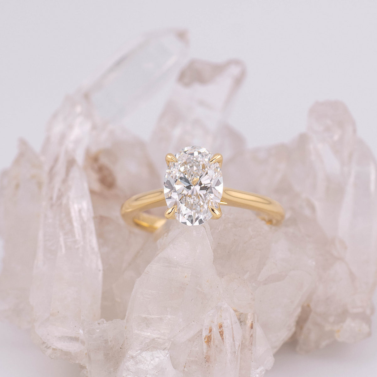 (Ready to Ship Size M) - Oval Petal 2.0 – 4 Claw Petal Basket 2.02ct D VVS2 Oval Solitaire in 18k Yellow Gold