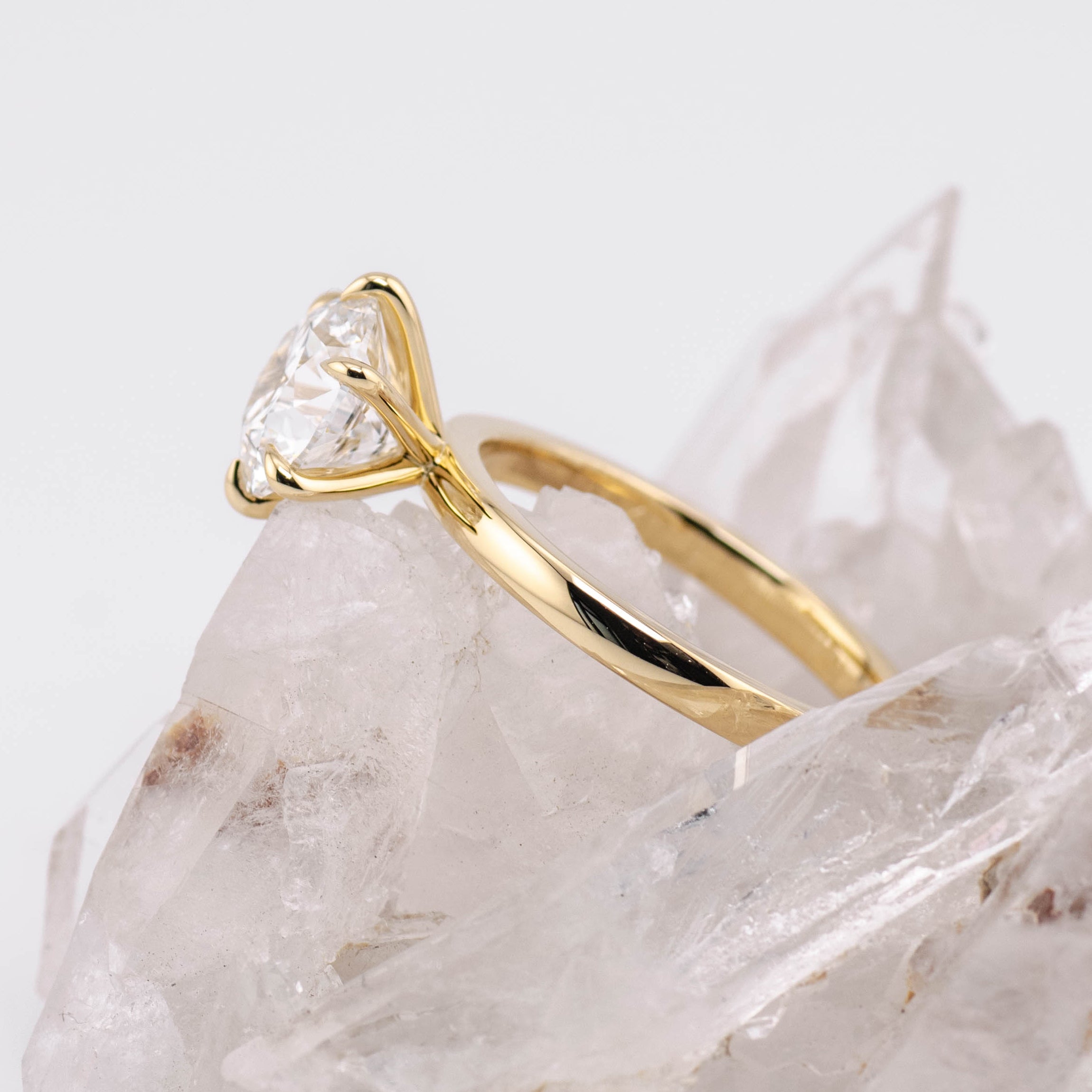 (Ready to Ship Size M) - Billie 2.0 – 6 Claw 2.09ct Round Solitaire