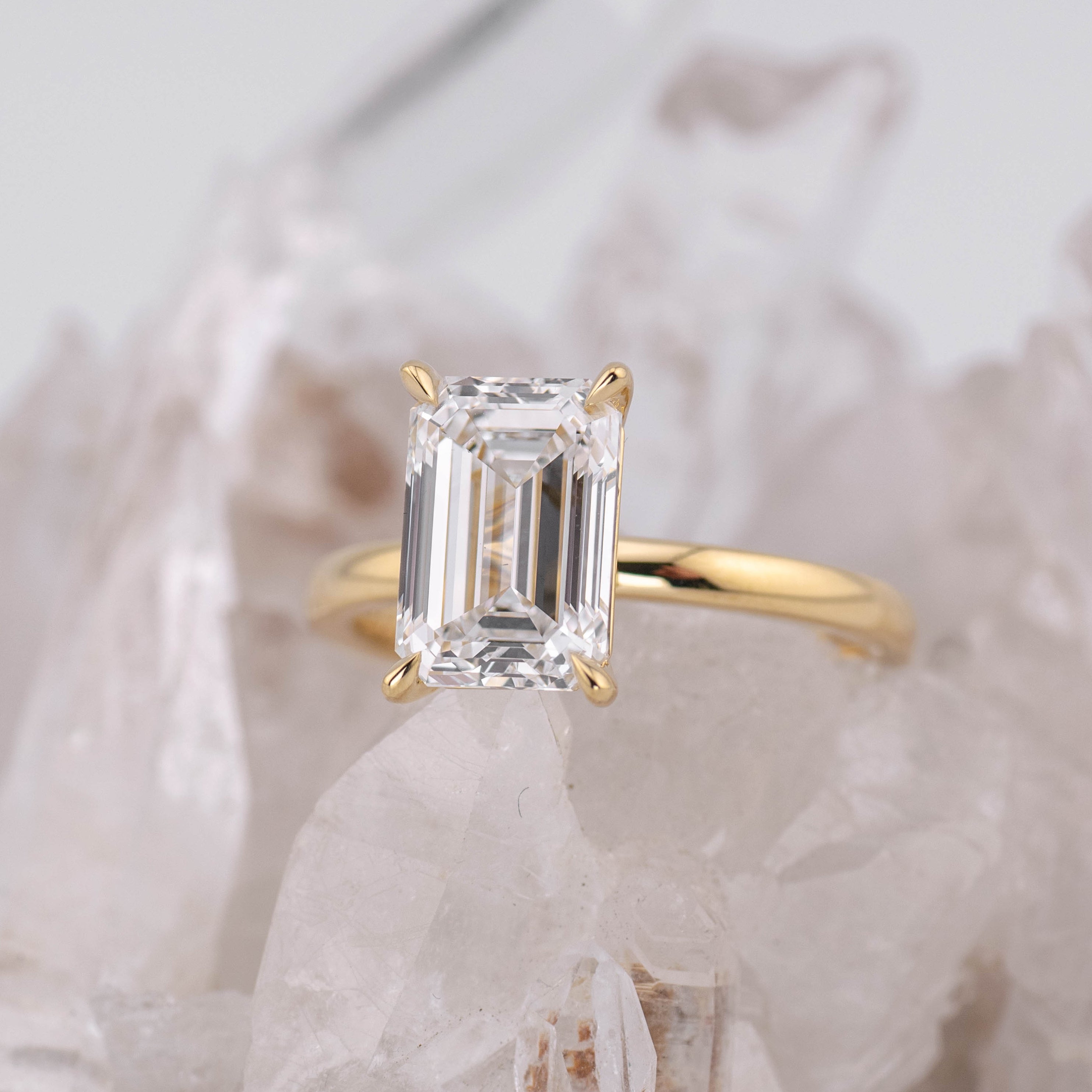 (Ready to Ship Size M) - Emerald Cut Solitaire 3.12ct D VVS2 18k Yellow Gold