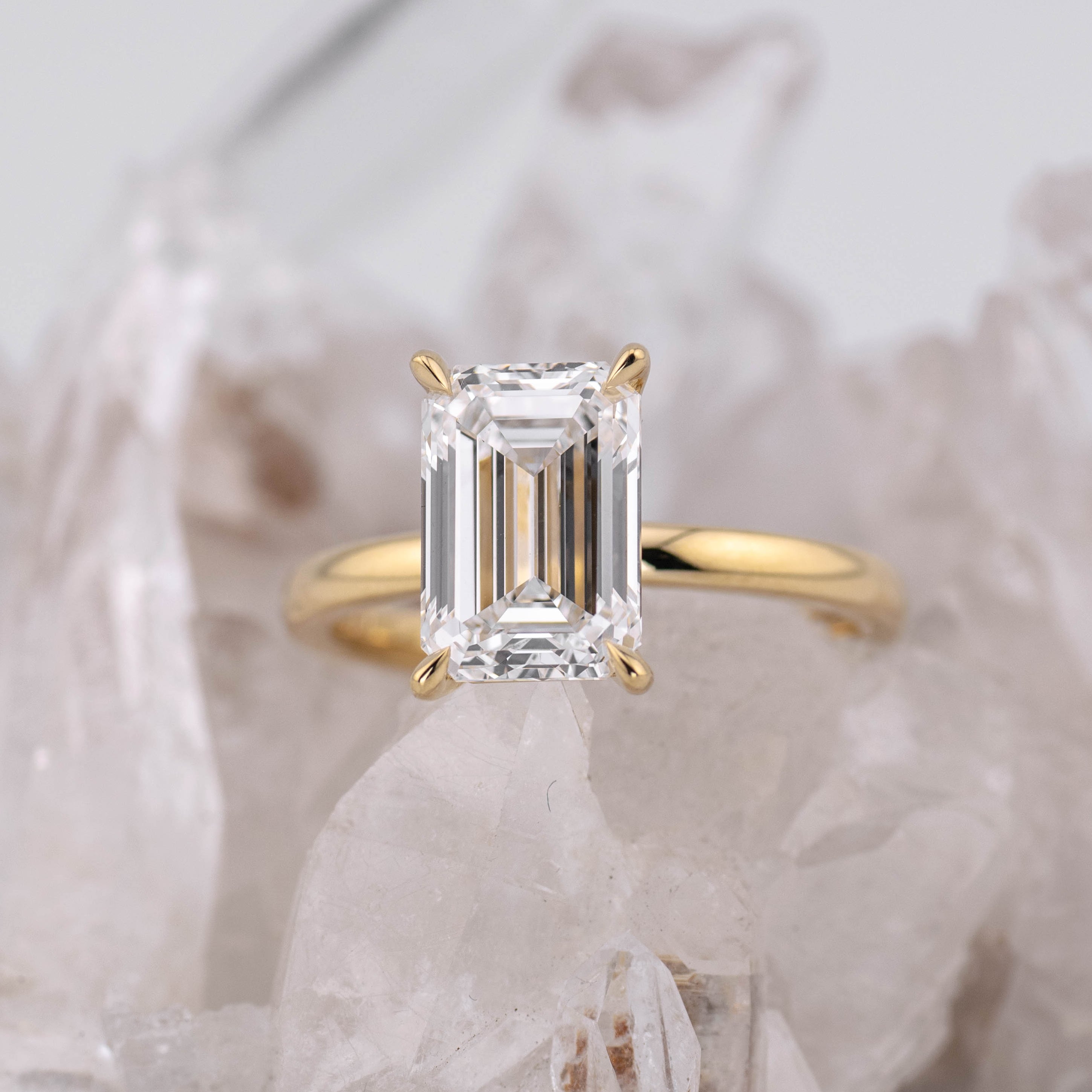 (Ready to Ship Size M) - Emerald Cut Solitaire 3.12ct D VVS2 18k Yellow Gold