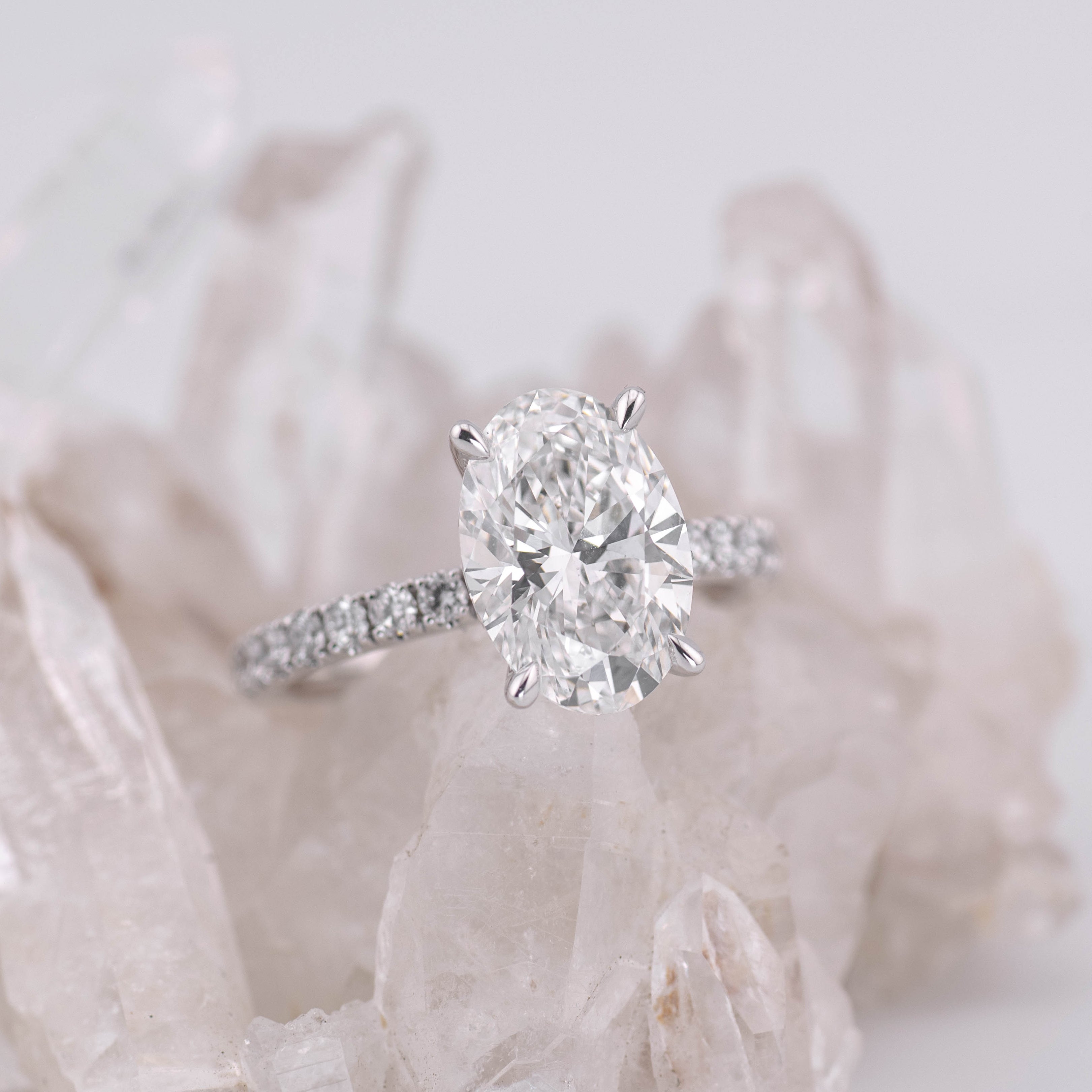 (READY TO SHIP SIZE M) 3.07CT E VVS2 OVAL SOLITAIRE WITH HIDDEN HALO & PAVE BAND 18K WHITE GOLD