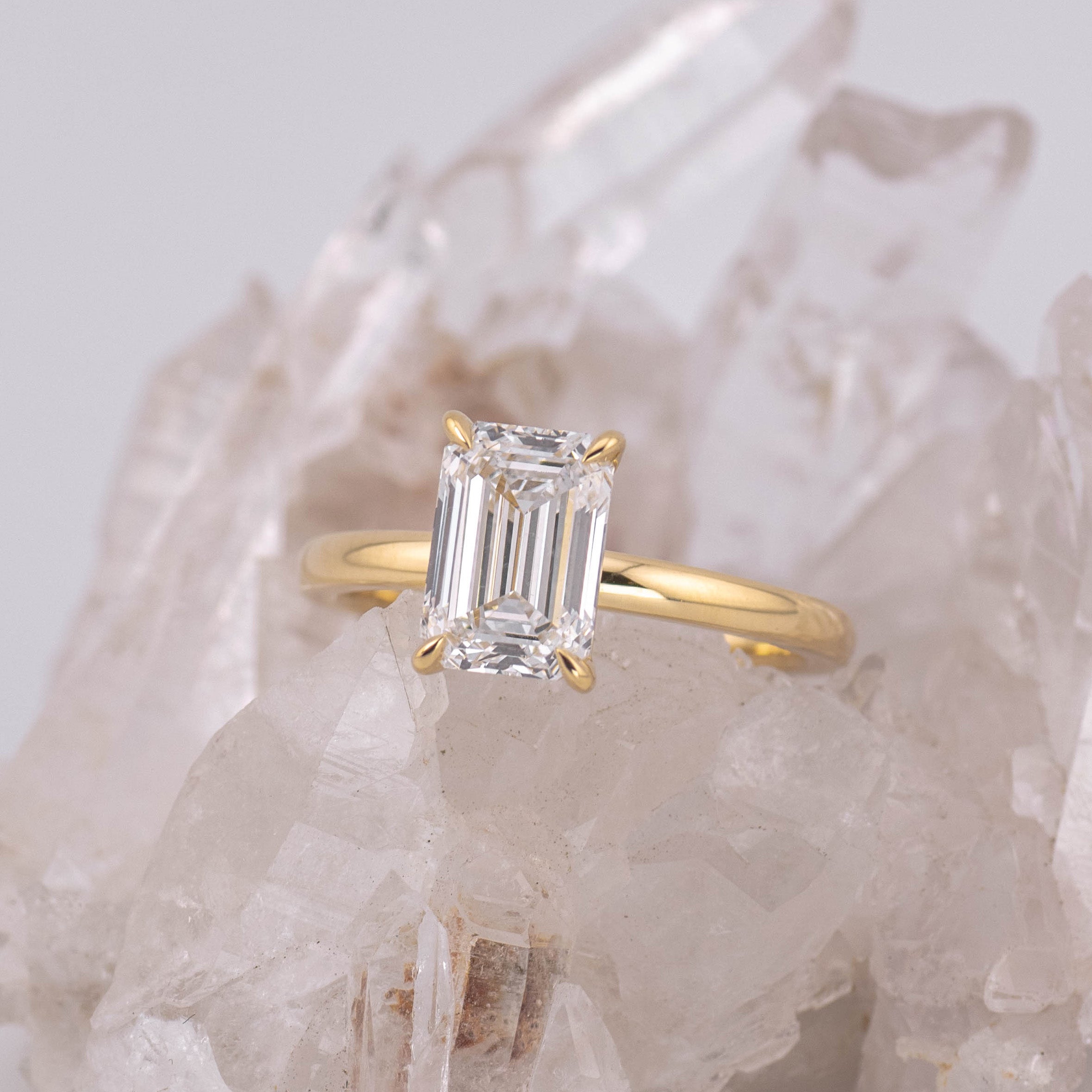 (Ready to Ship Size M) - Emma Emerald Cut Solitaire 2.03ct D VVS2 18k Yellow Gold