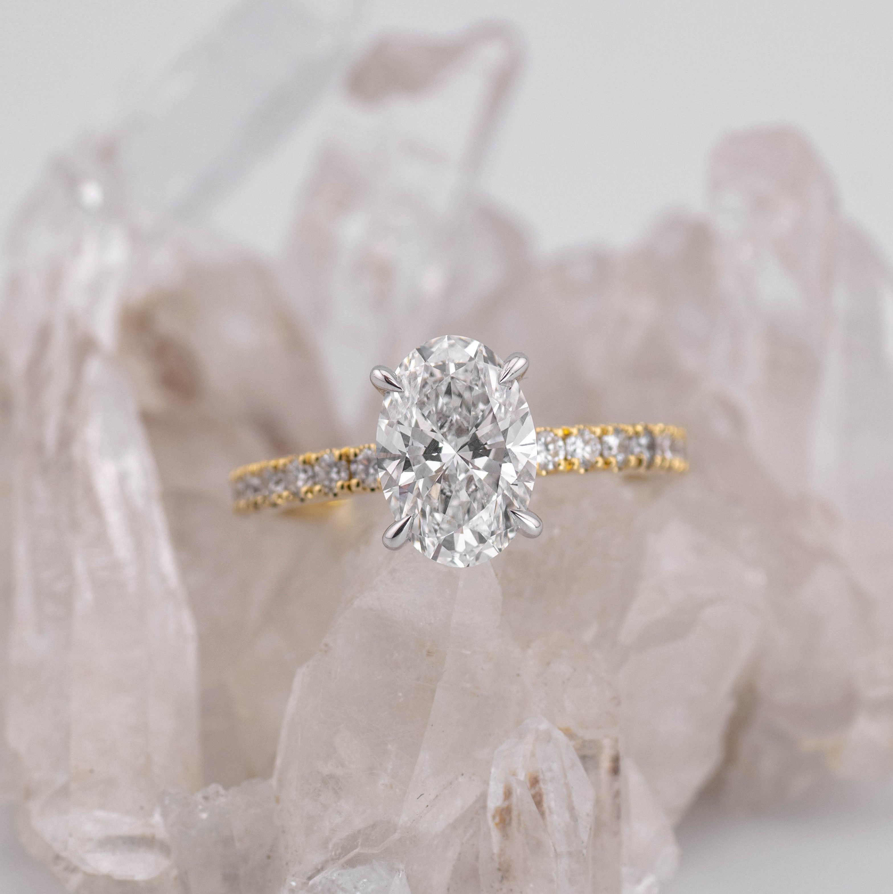 (READY TO SHIP SIZE M) 2.00CT D VVS2 OVAL SOLITAIRE WITH HIDDEN HALO & PAVE BAND in 2 Tone 18K Gold