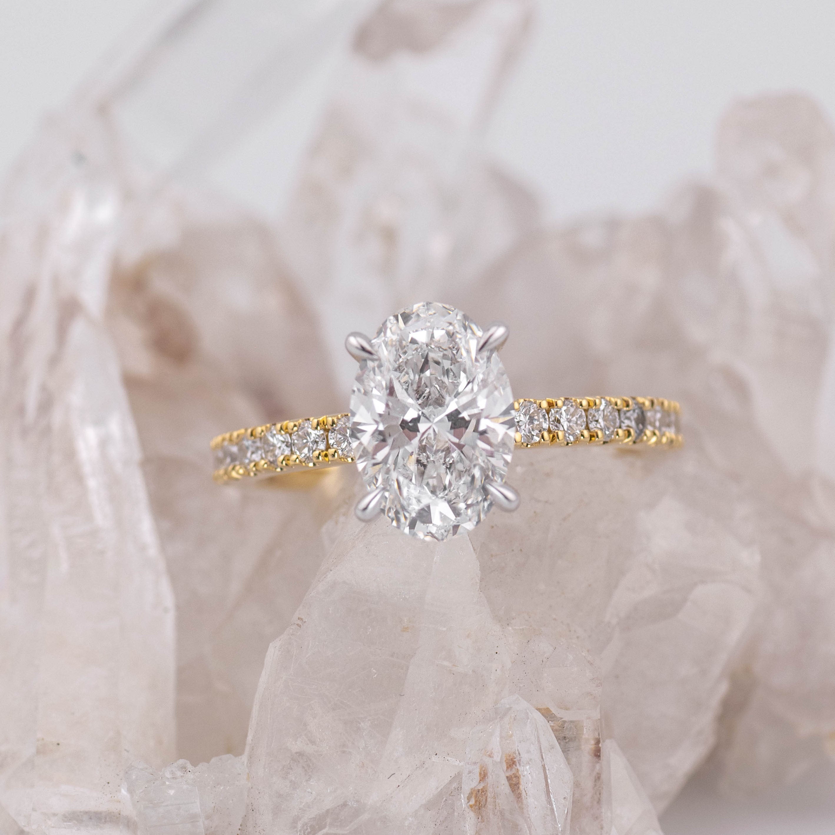 (READY TO SHIP SIZE M) 2.00CT D VVS2 OVAL SOLITAIRE WITH HIDDEN HALO & PAVE BAND in 2 Tone 18K Gold