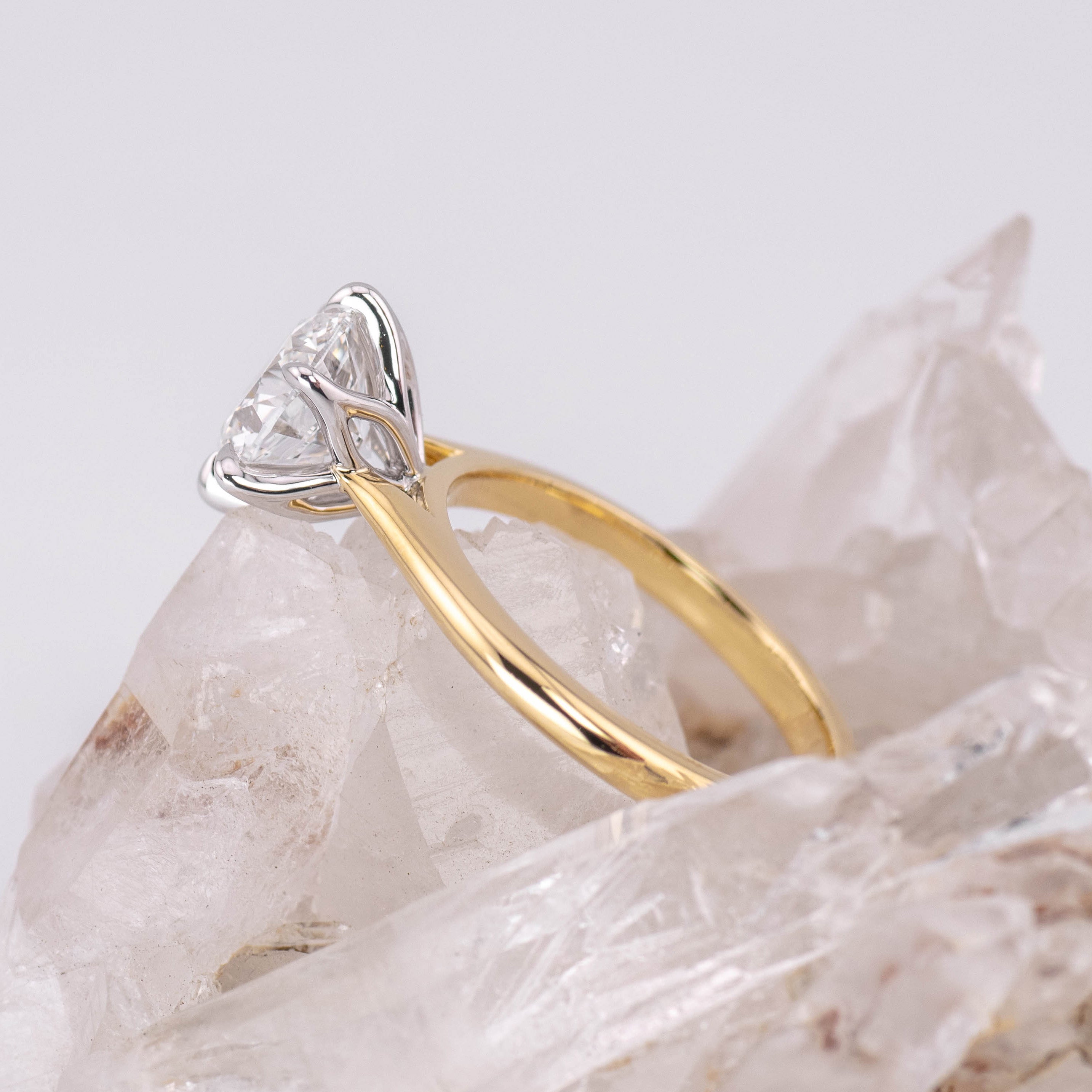 (Ready to Ship Size M) - Grace 2.0 Round Brilliant Petal Cathedral 2.07ct D VVS2 in 2 Tone 18k Yellow and Gold