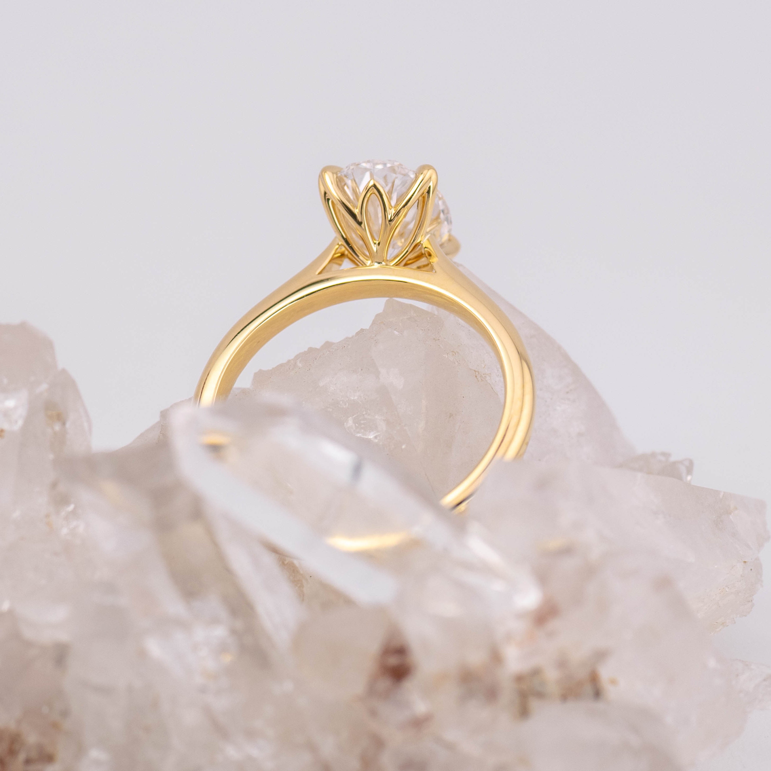 (Ready to Ship Size M) - Oval Petal 2.0 – 4 Claw Petal Basket 2.03ct D VVS2 Oval Solitaire in 18k Yellow Gold