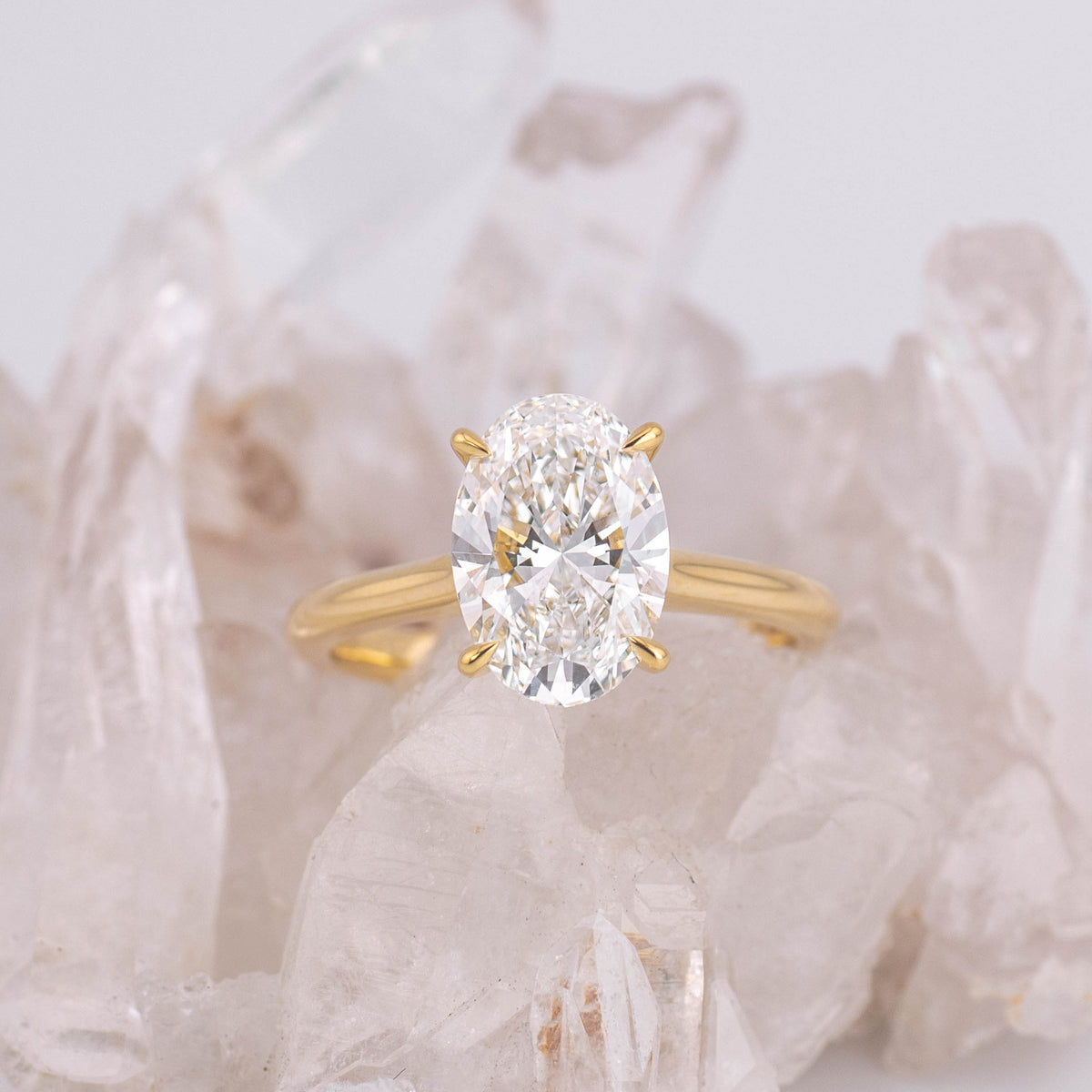 (Ready to Ship Size M) - Oval Cathedral 4 Claw 2.57ct E VVS2 Solitaire in 18k Yellow Gold