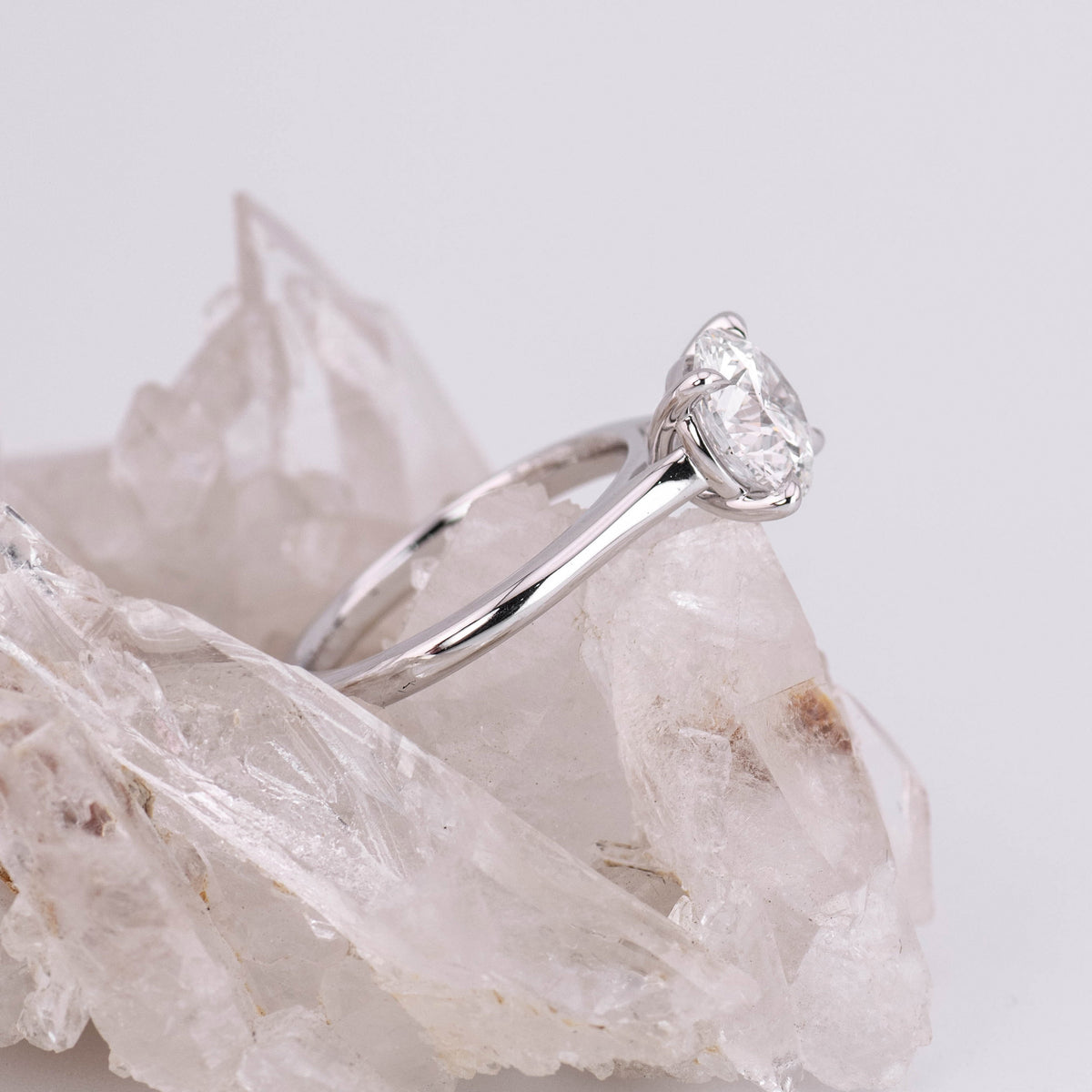 (Ready to Ship Size L) - Silvia 2.0 Round Brilliant Cathedral 2ct D VVS2 in 18k White Gold