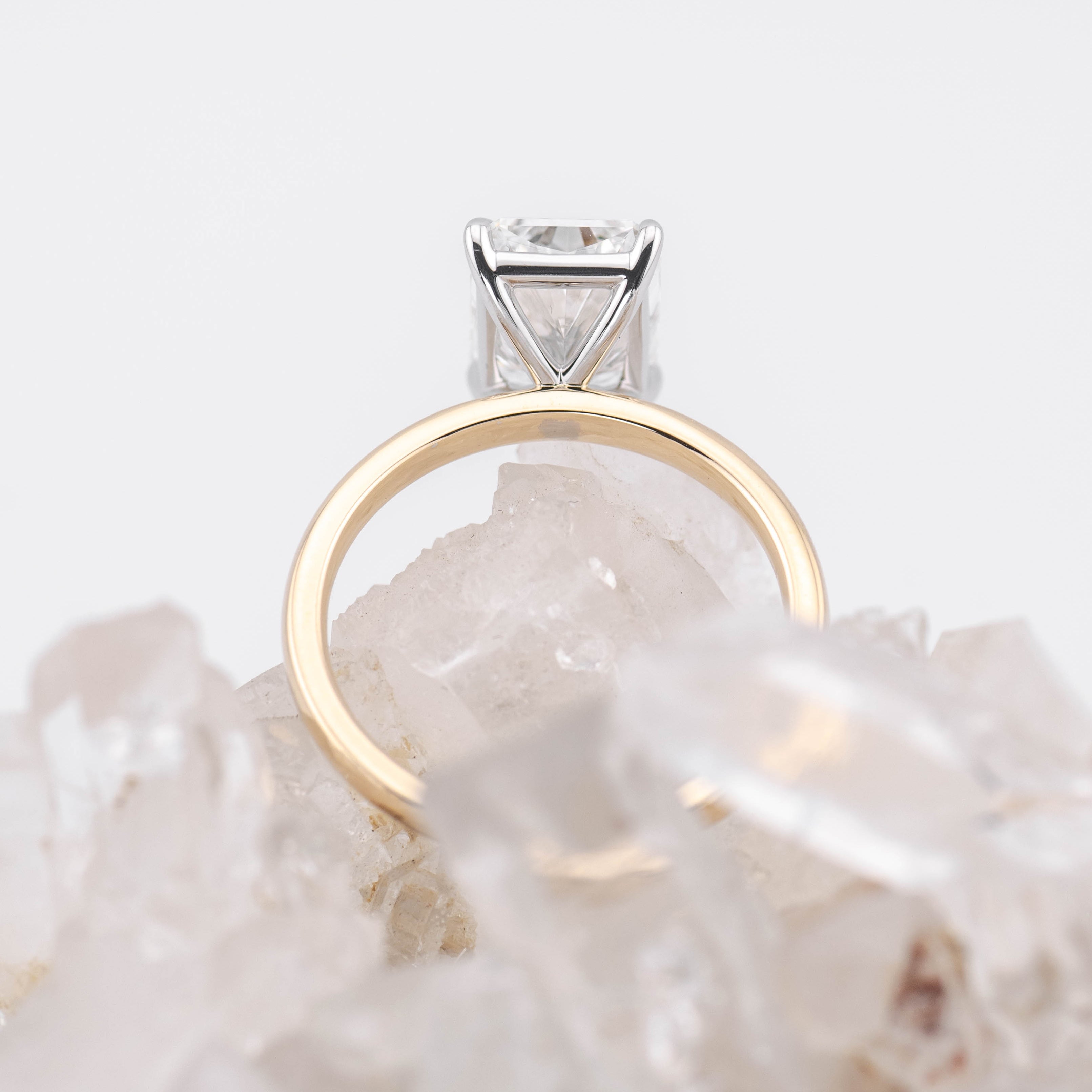 (Ready to Ship Size N) - Radiant 3.0 – 4 Claw 3.02ct E VVS2 Solitaire in 2tone 14k