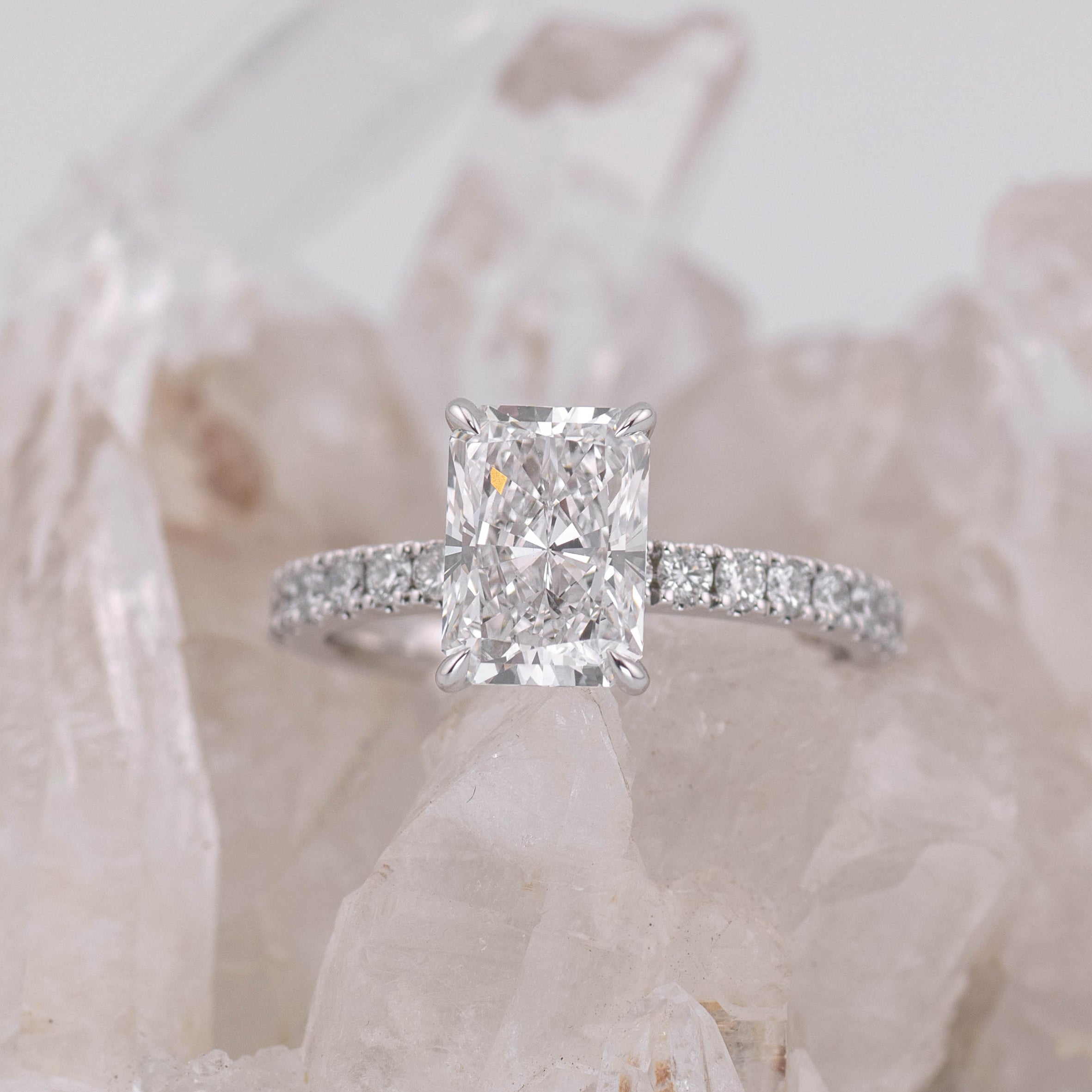 (READY TO SHIP SIZE M) 2.06CT D VVS2 RADIANT SOLITAIRE WITH HIDDEN HALO & PAVE BAND IN 18K WHITE GOLD