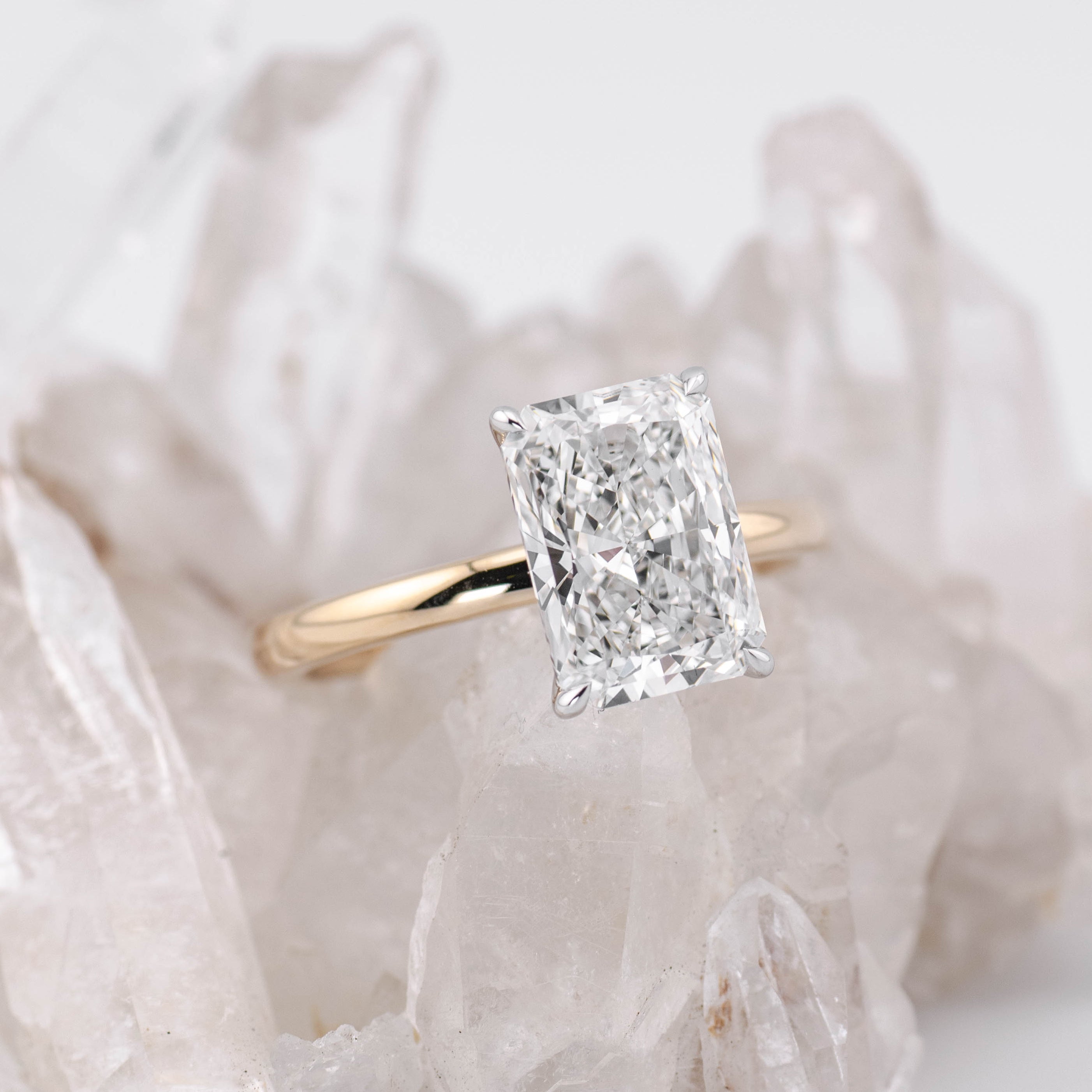 (Ready to Ship Size N) - Radiant 3.0 – 4 Claw 3.02ct E VVS2 Solitaire in 2tone 14k