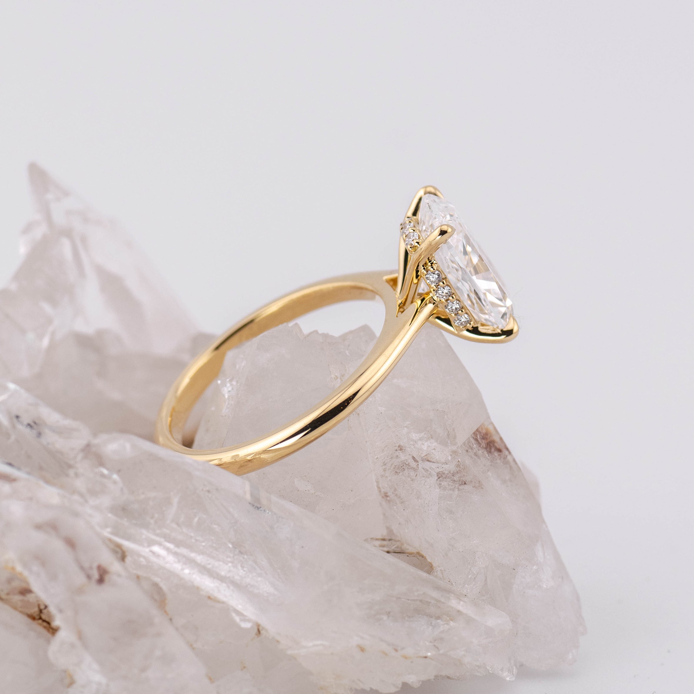 (Ready to Ship Size M) - Ruth 3.0 – Cathedral & Hidden Halo Elongated Cushion 3.04ct E VVS2 Solitaire in 18k Yellow Gold
