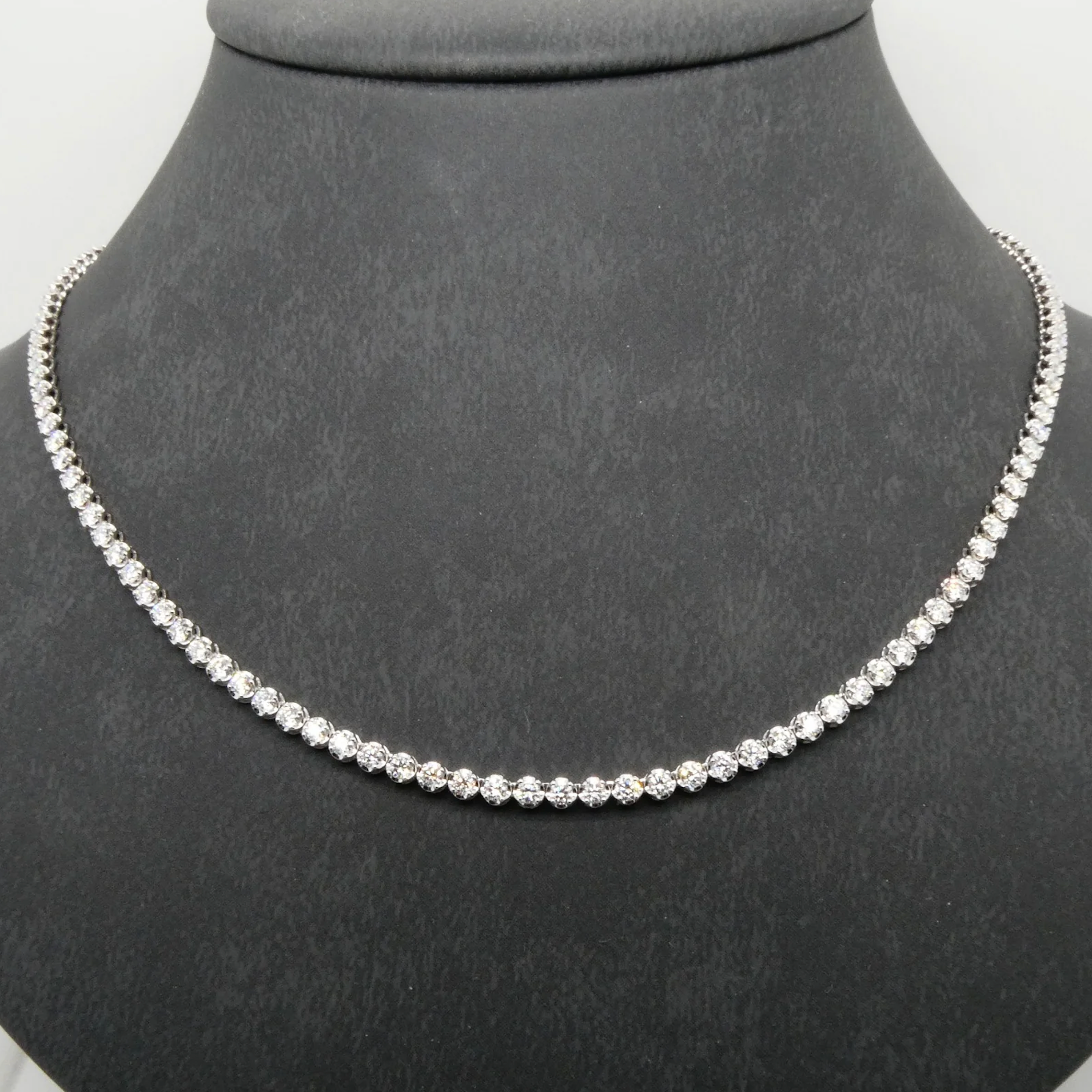 Custom Listing Maria D