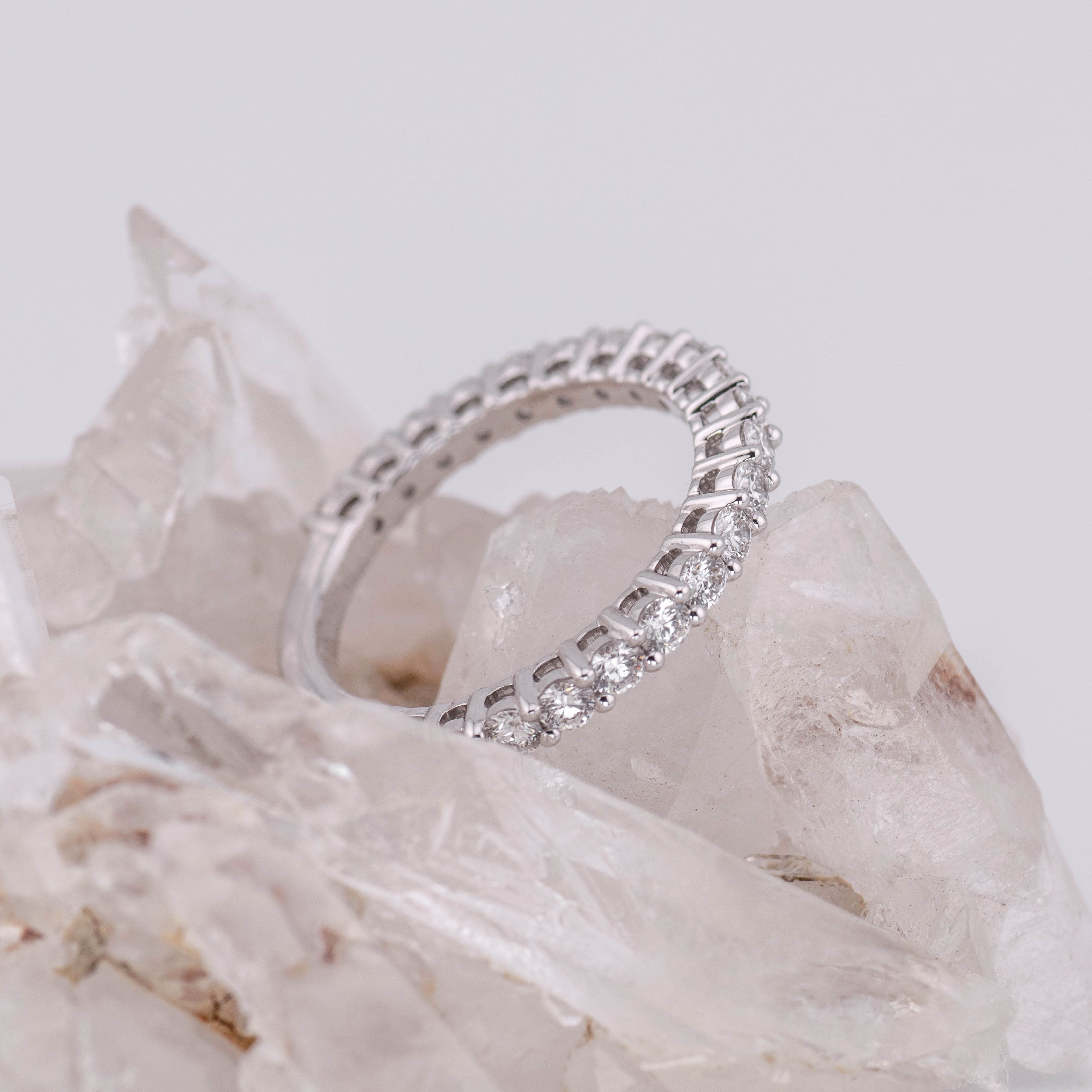 (Ready to Ship N) 1.04tcw 18k Diamond Band (trade show special)