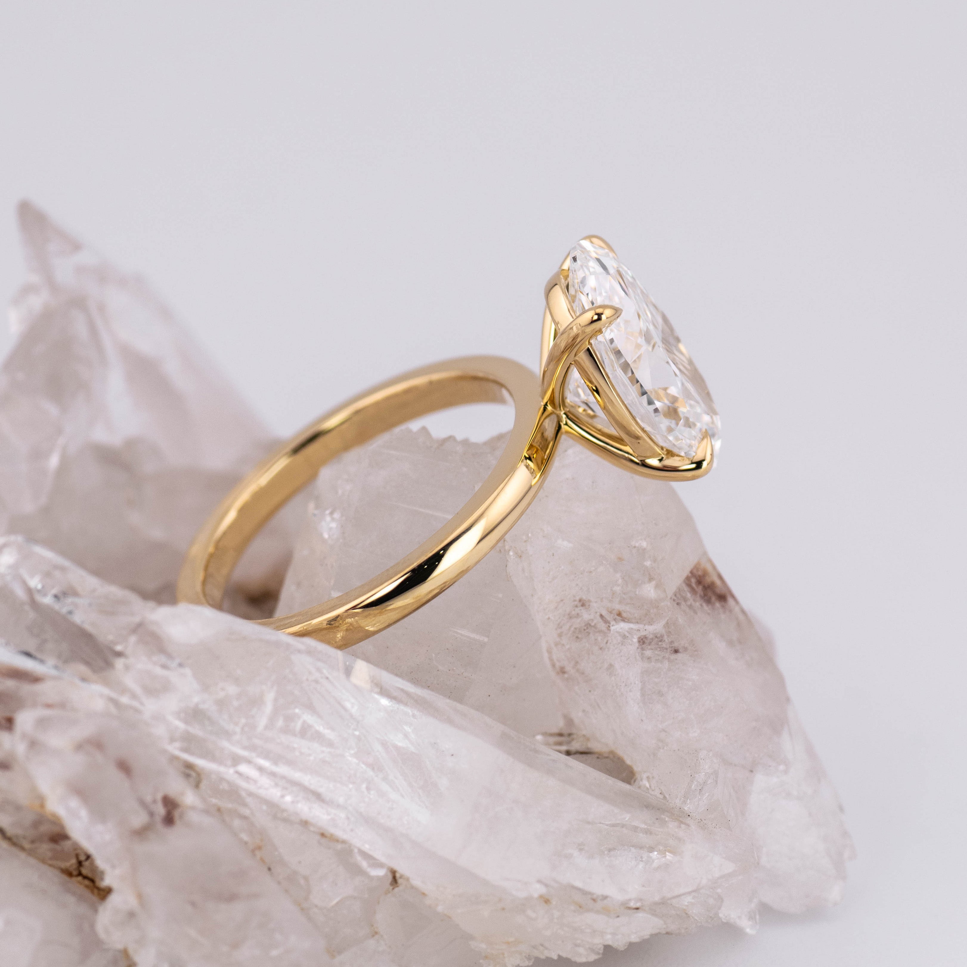 (Ready to Ship Size N) - Kate Oval Solitaire 4.09ct E VVS2 in 18k Yellow Gold