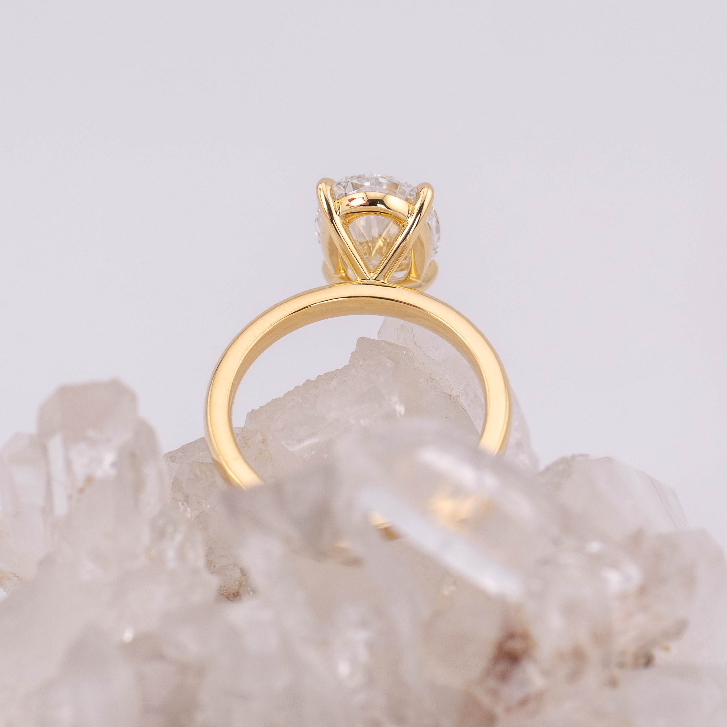 (Ready to Ship Size L) - Kate 3.0 – 4 Claw 3.26ct E VVS2 Oval Solitaire in 18k Yellow Gold